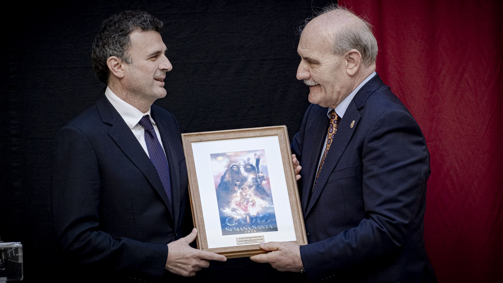 Las imágenes de la presentación del cartel y pregonero de la Semana Santa de Cádiz 2025