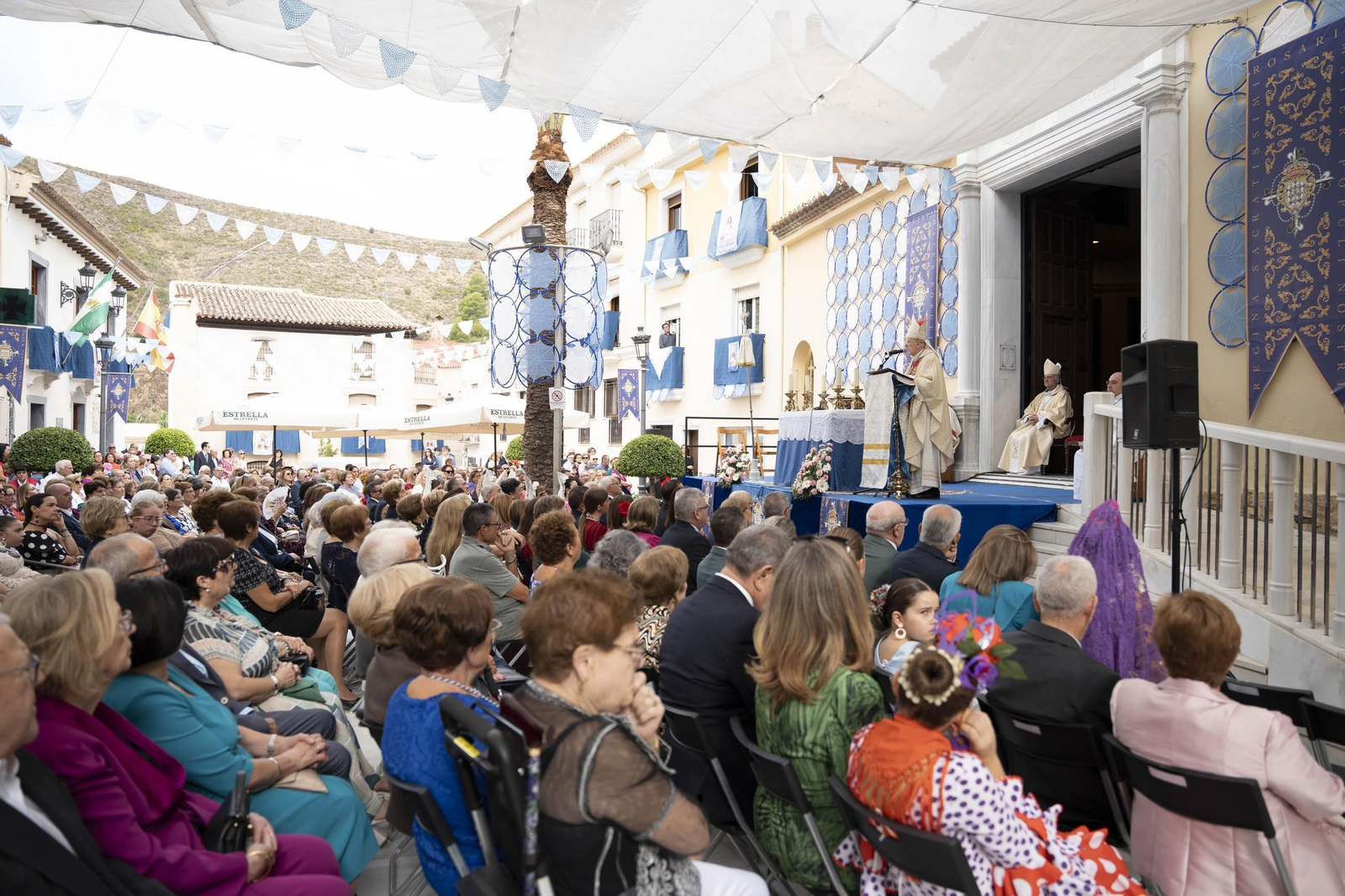 Las imágenes de la misa y procesión en Macael por las fiestas en honor a Nuestra Señora del Rosario