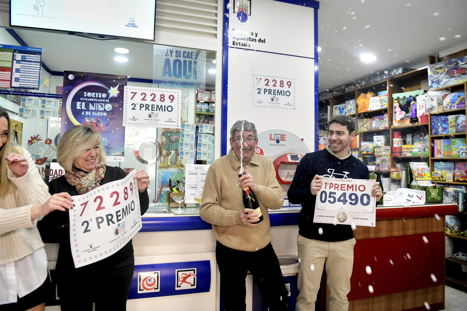 La celebración del Segundo Premio del Sorteo del NIño 2023 en Granada, en imágenes