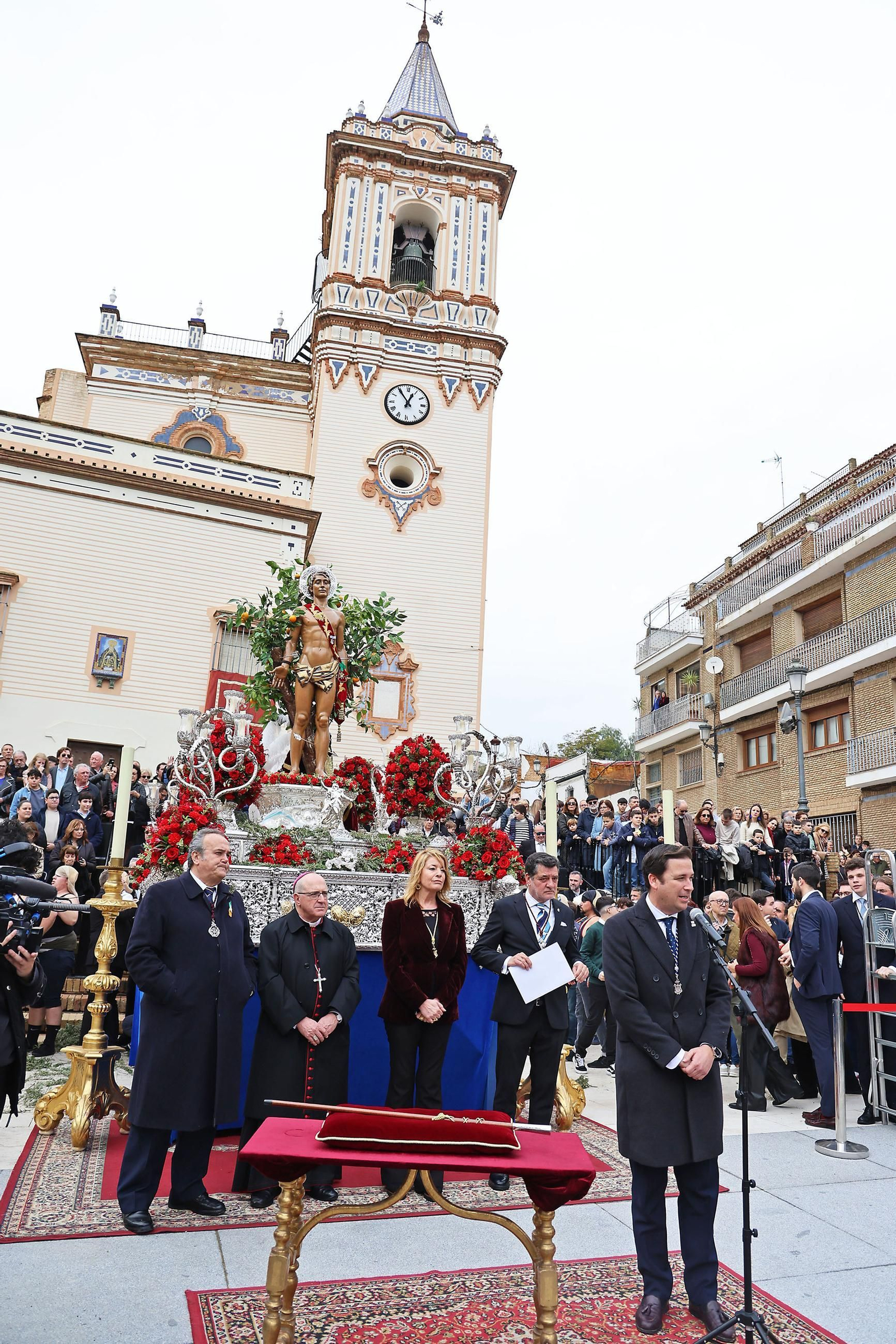 Proclamación de San Sebastián como alcalde perpetuo y la entrega de su vara