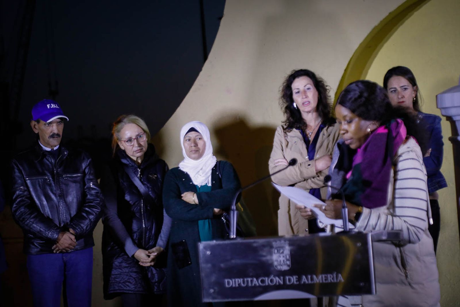 Imágenes del monolito en homenaje a las víctimas de violencia de género