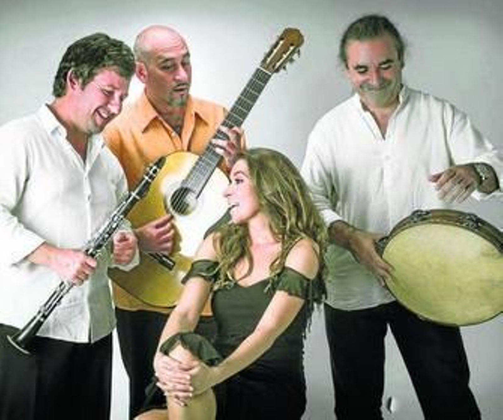 La cantaora Rocío Márquez con Paco Seco (guitarra), Miguel Domínguez (clarinete) y Álvaro Garrido (percusión).