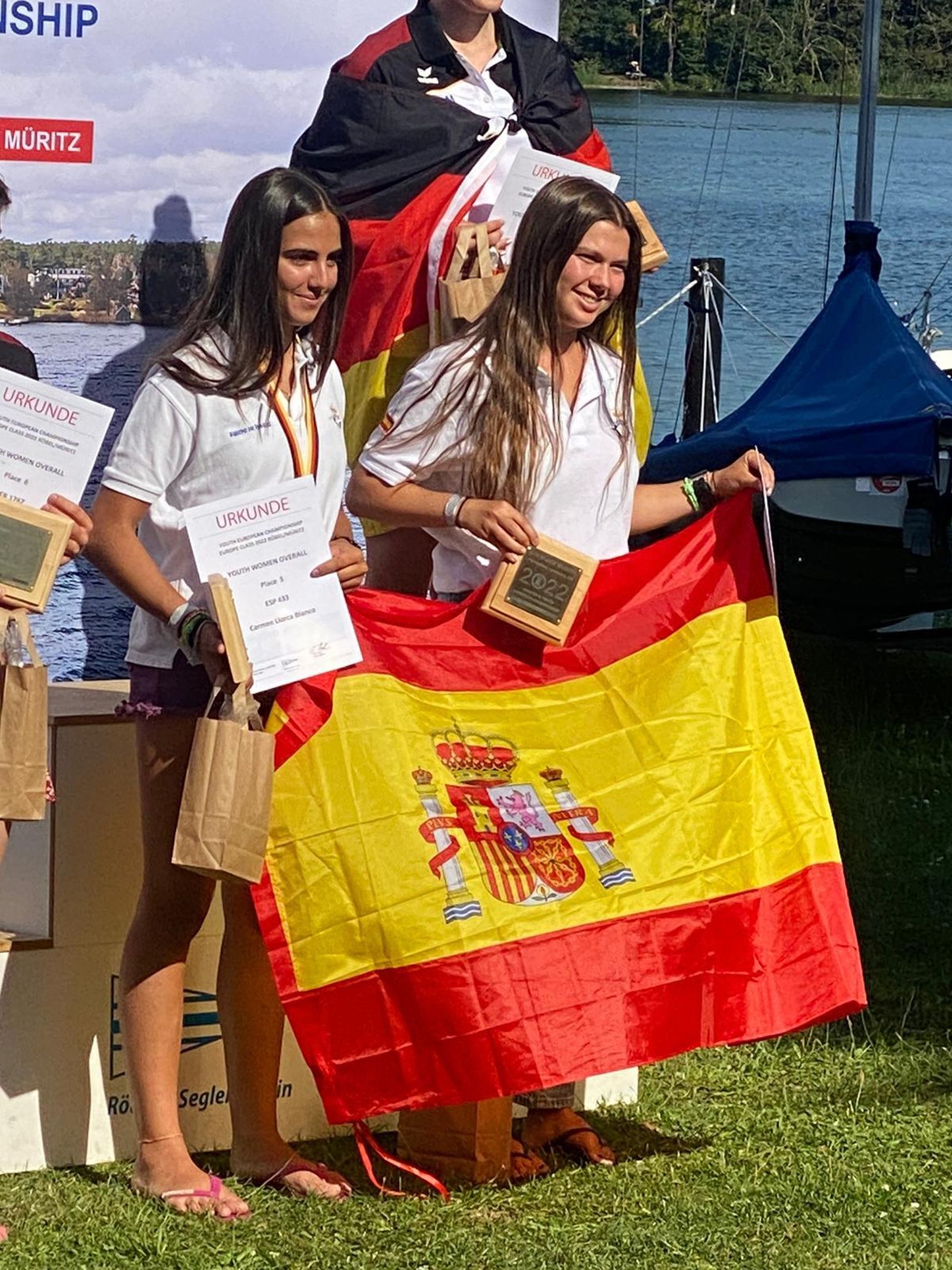 Carmen Llorca e Irene Serra, del RC Marítimo y Tenis de Punta Umbría.