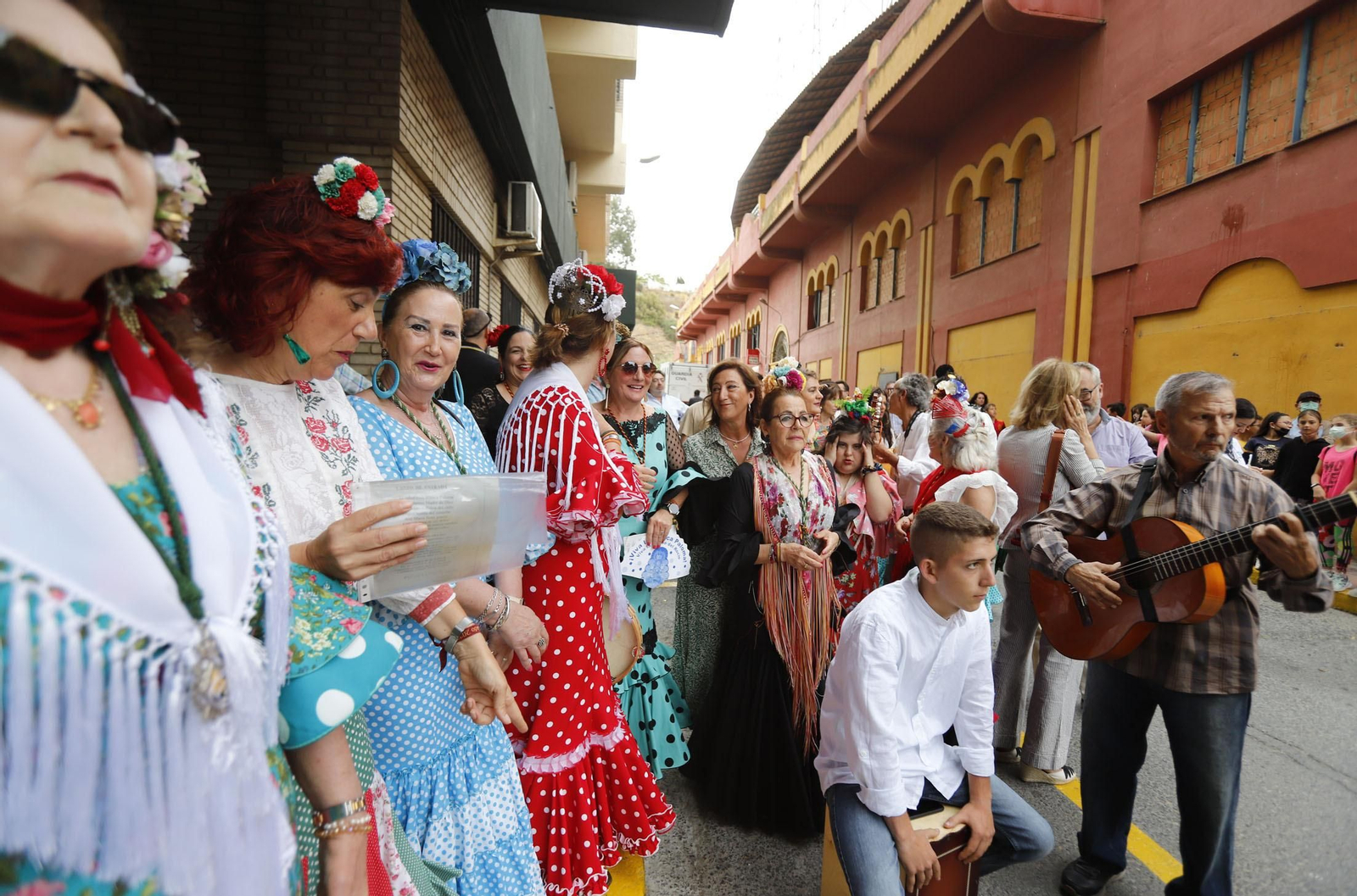 Imágenes de Emigrantes en la Comandancia de la Guardia Civil