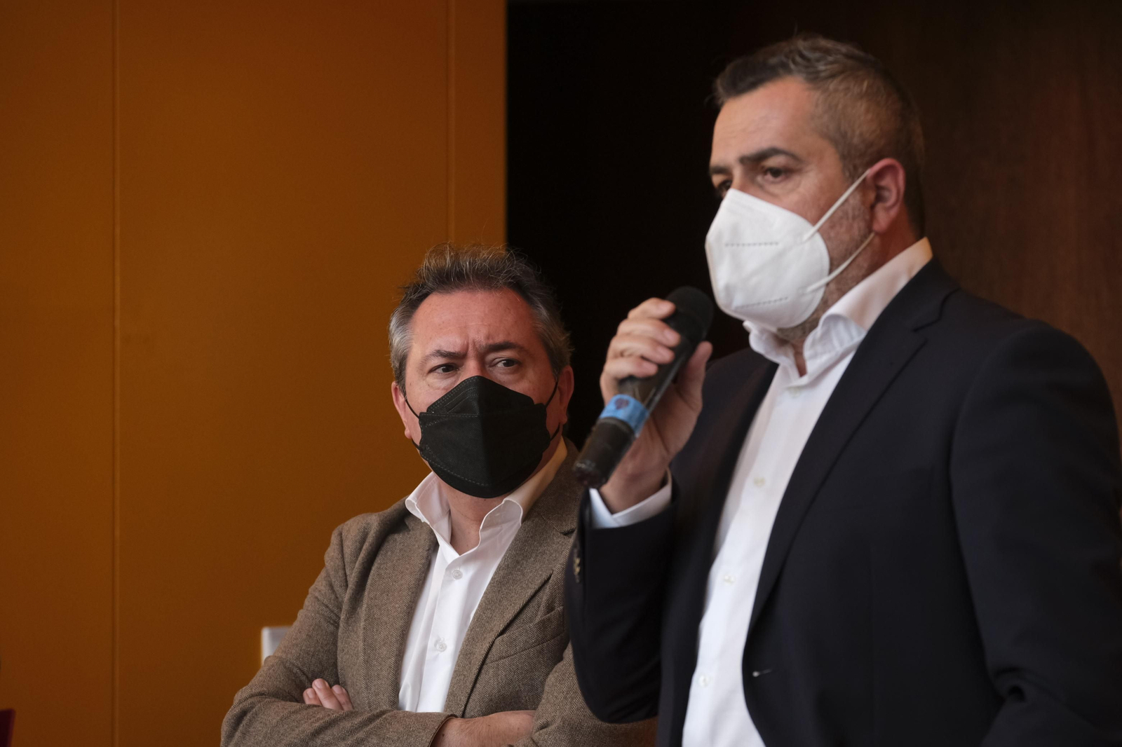 Imágenes de Juan Espadas, Secretario General del PSOE en Andalucía, en Almería.