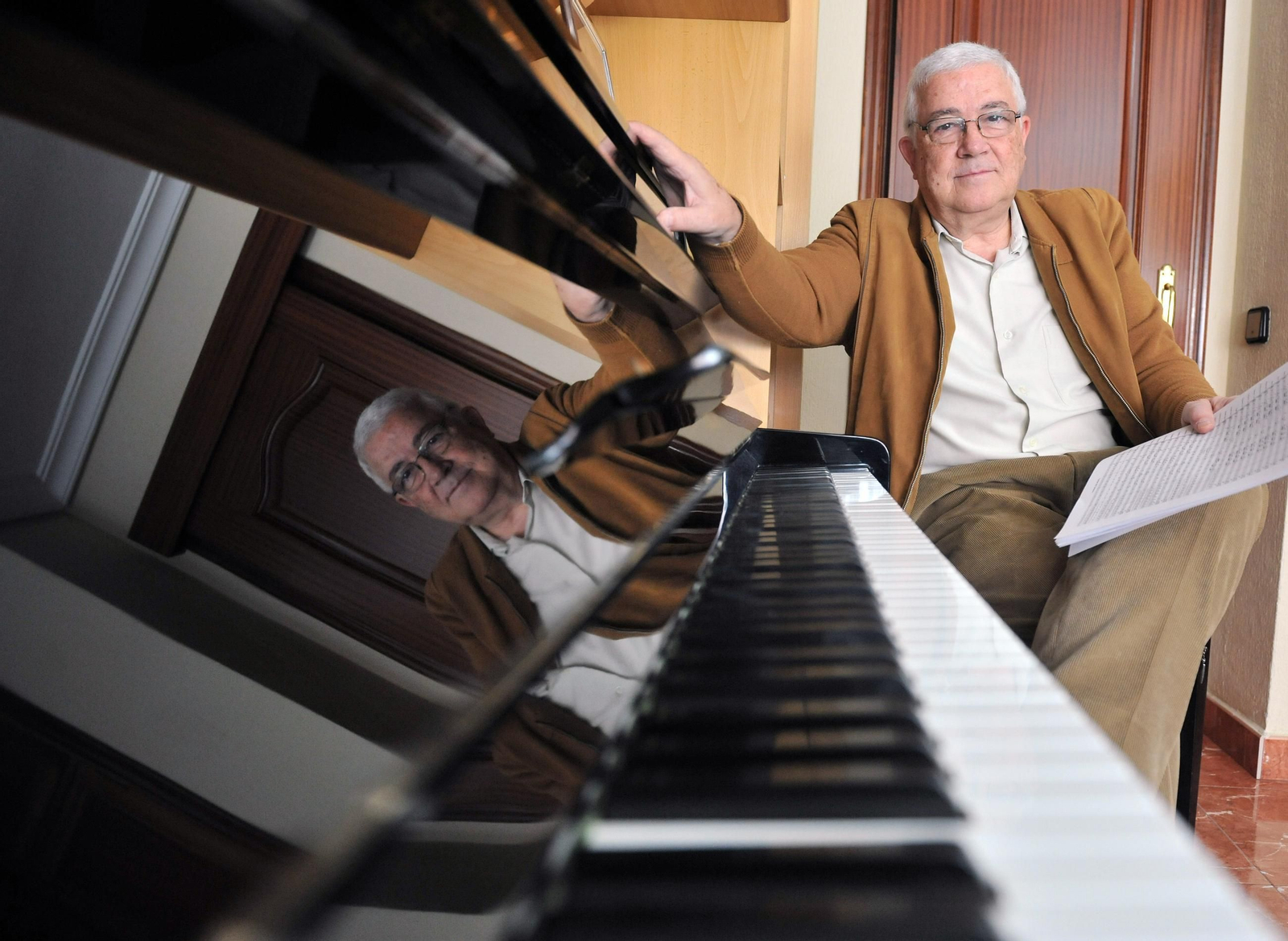Abel Moreno, en su casa en Sevilla.