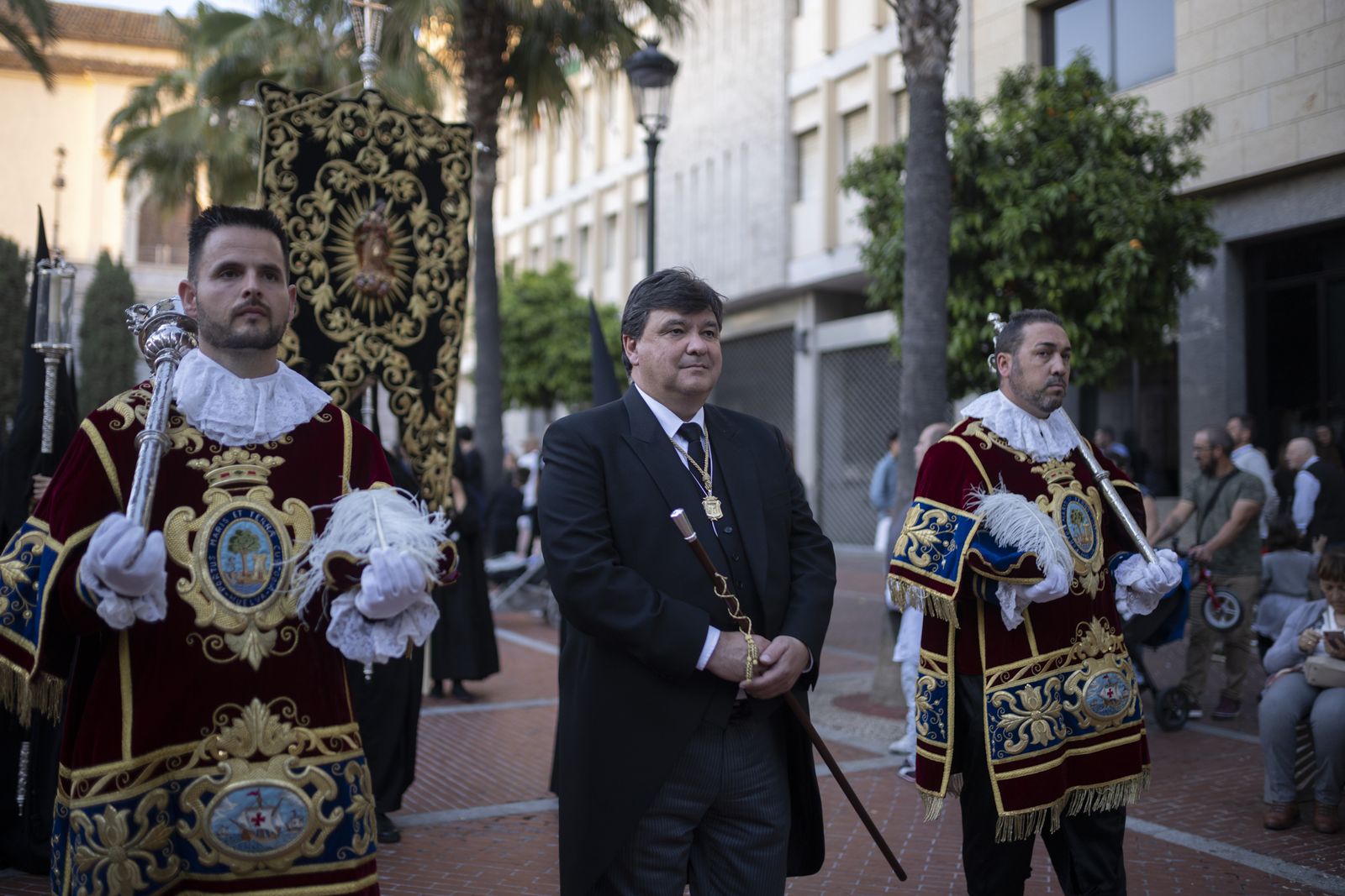 La Hermandad del Santo Entierro de la Semana Santa de Huelva 2023, en imágenes