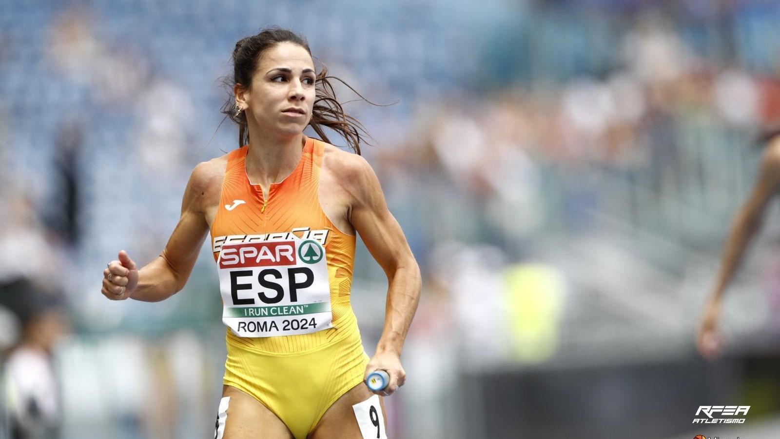 Maribel Pérez fue la encargada de rebosar la línea de meta.