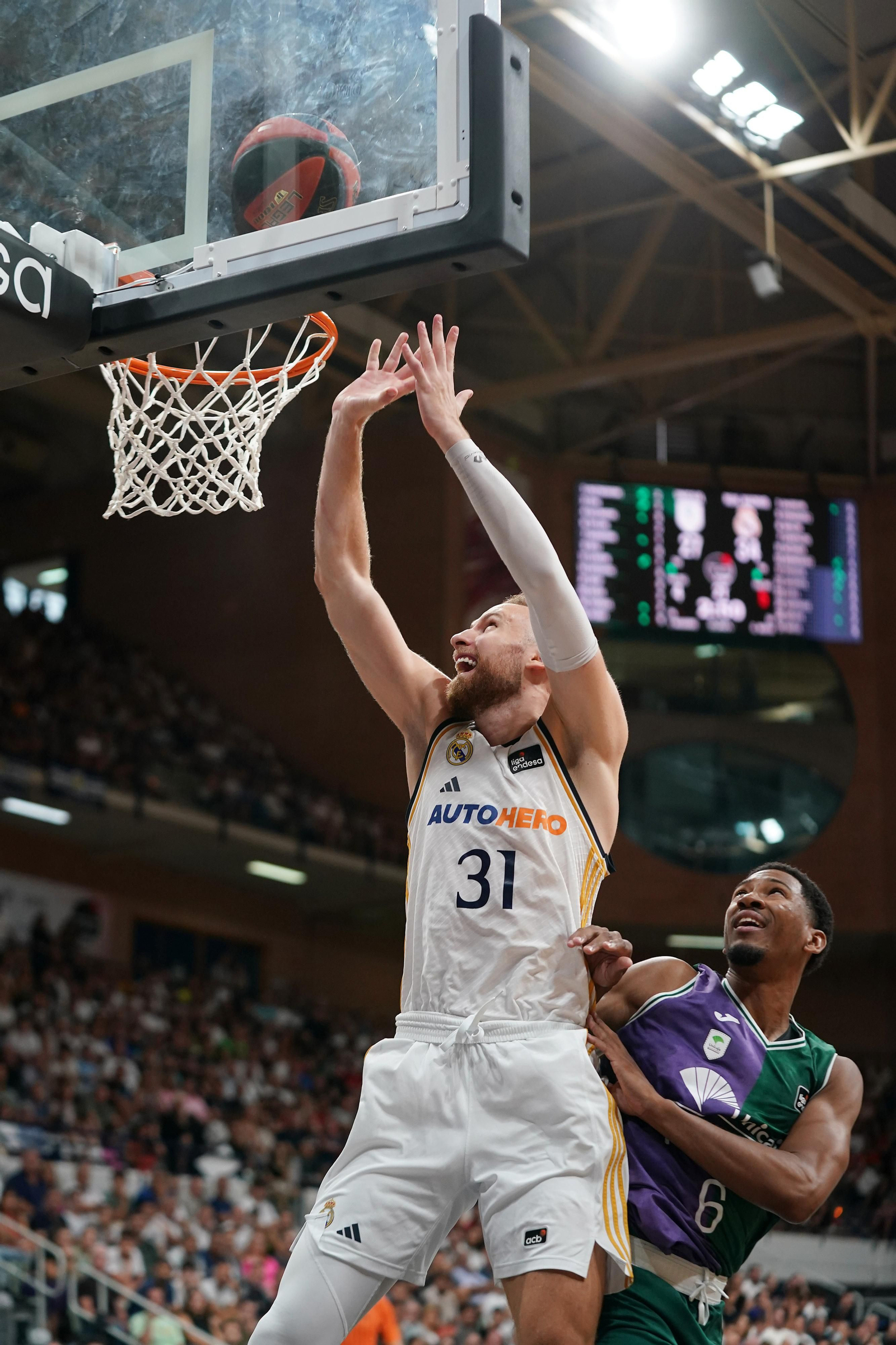 Las fotos del Unicaja-Real Madrid de la Supercopa
