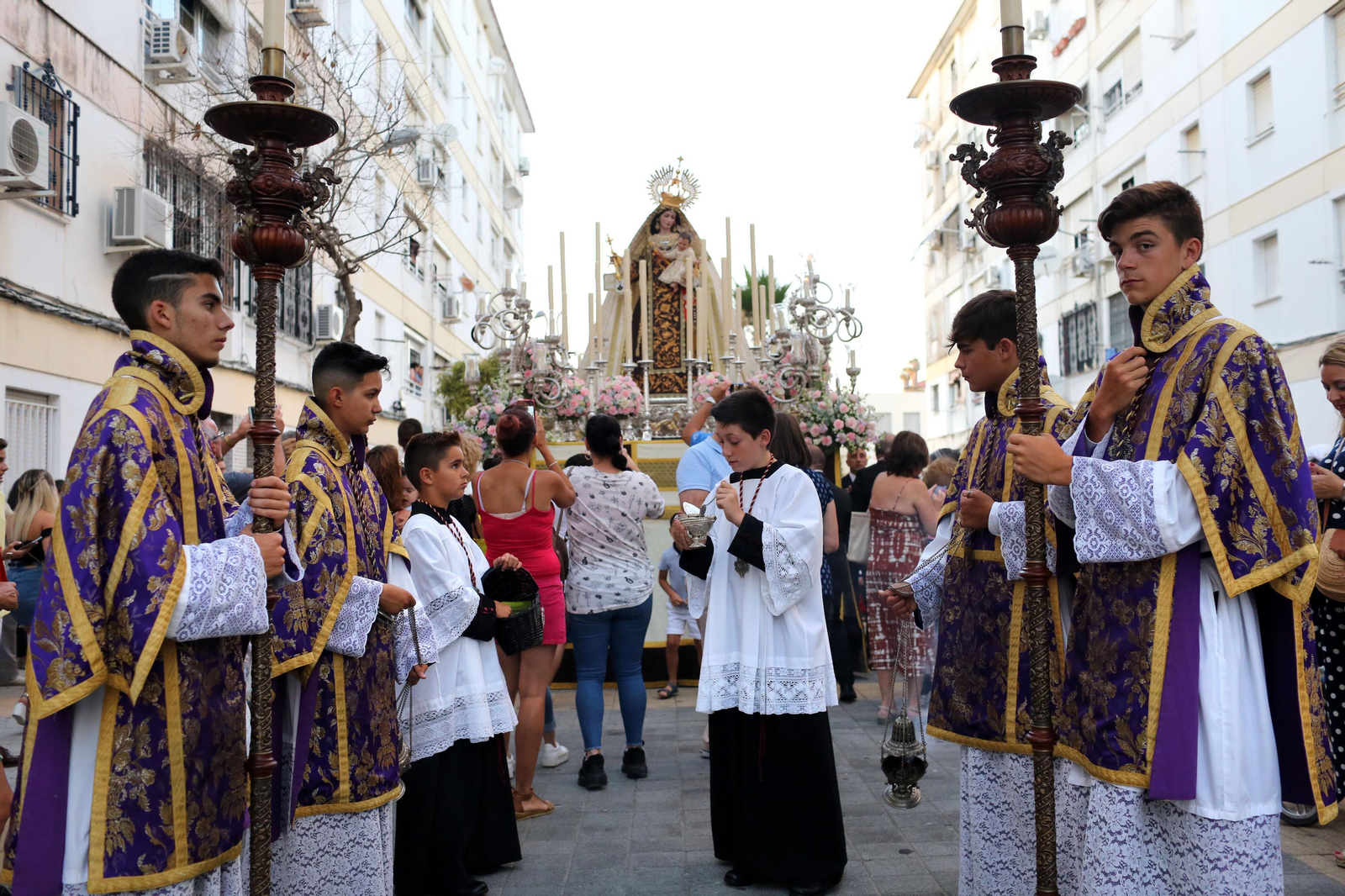 Procesión de la Virgen del Carmen por su barriada