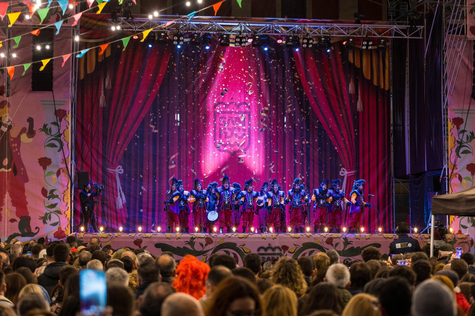 Gran Gala del Carnaval en San Fernando con el cuarteto del Gago y la comparsa de Martínez Ares