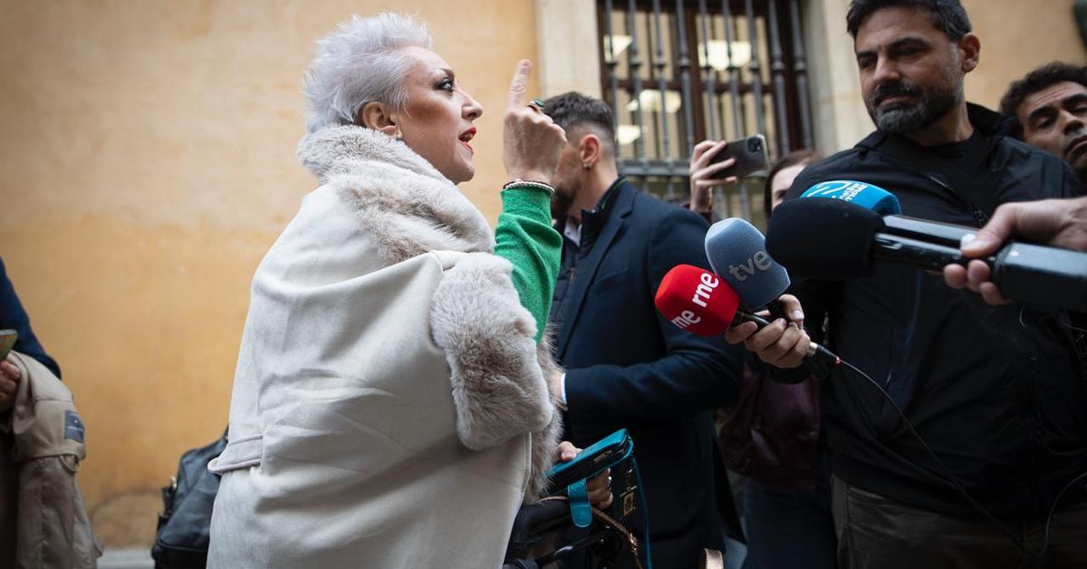 Una mujer abronca a la ministra de Igualdad en Granada por los fallos ...
