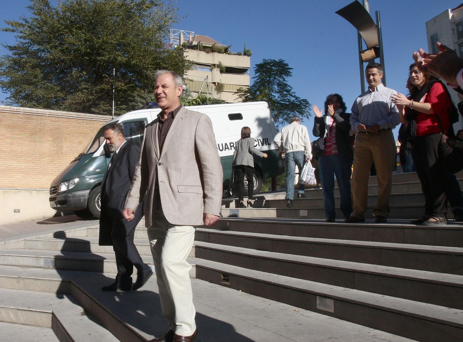 Julio Bernardo Castro llega a los juzgados en una de sus comparecencias.