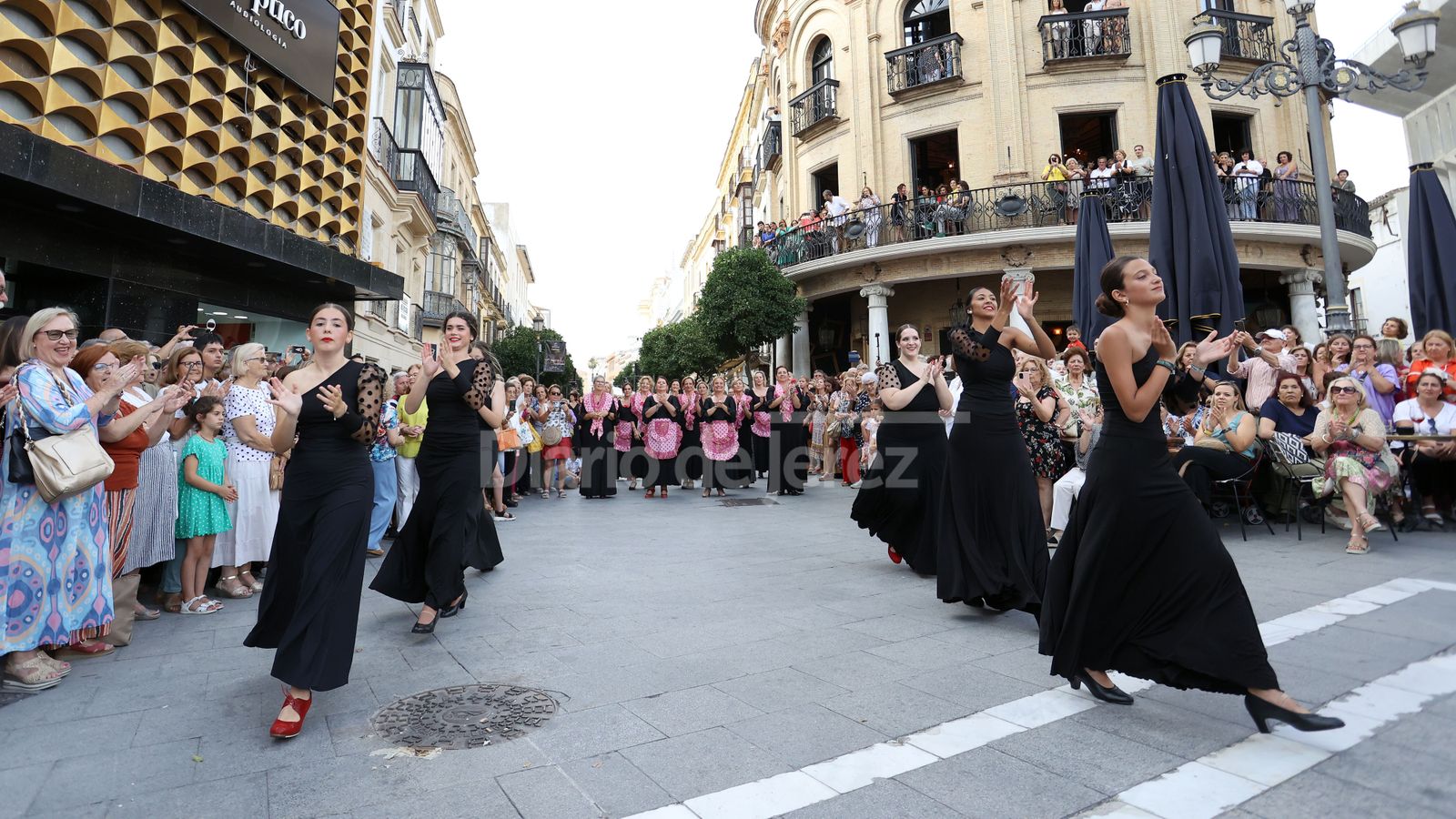 Flashmob de la academia de baile de Fani Muñoz en Jerez