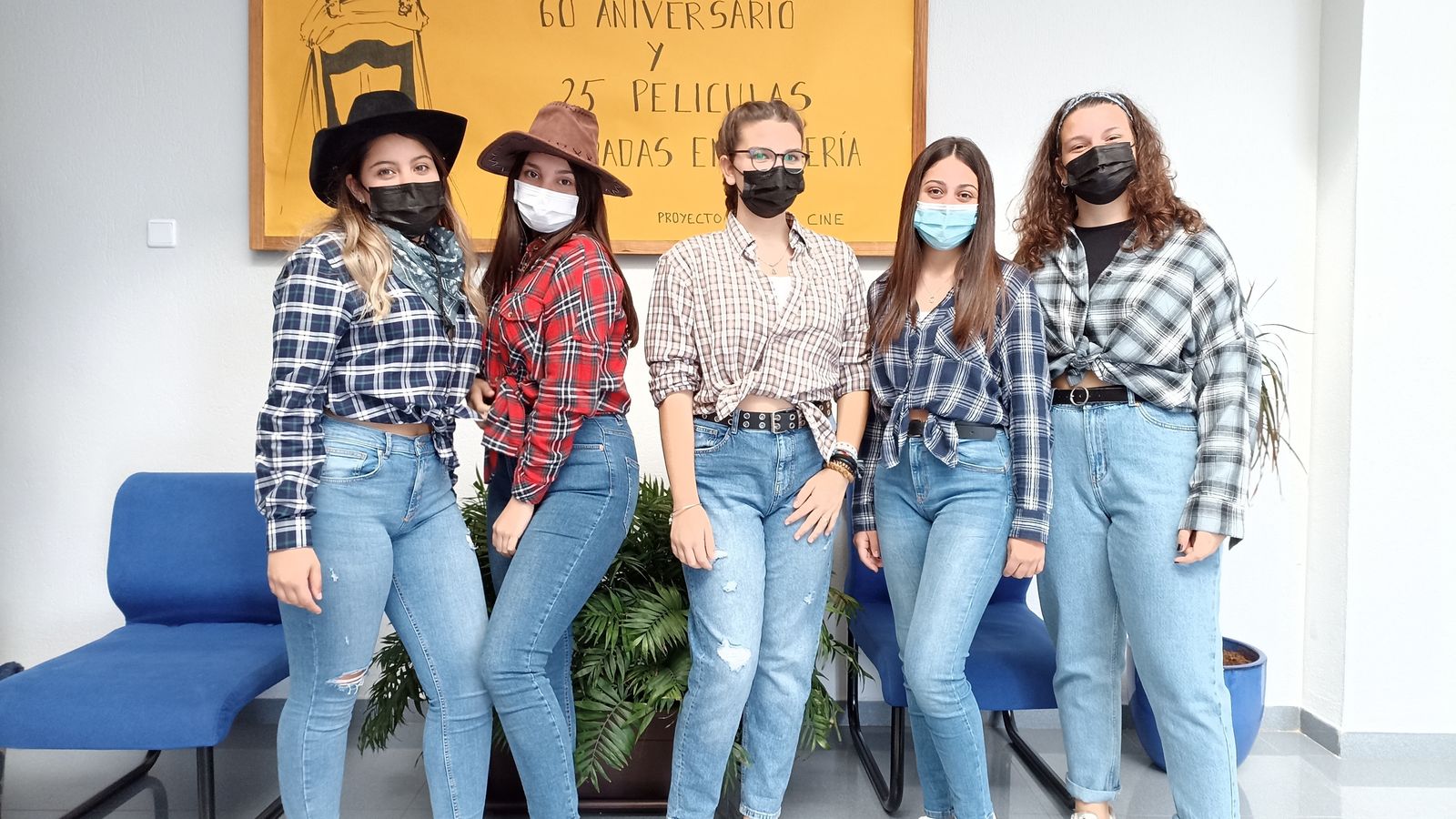 Alumnas caracterizadas.