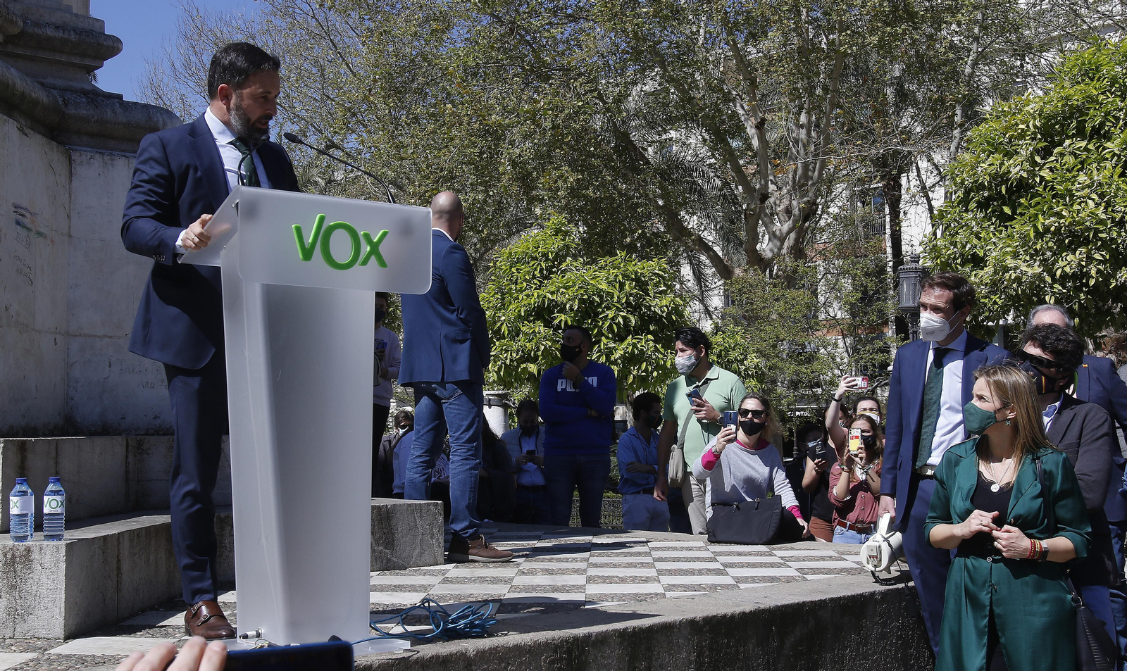 Cierran Plaza Nueva para una R.P. de Santiago Abascal