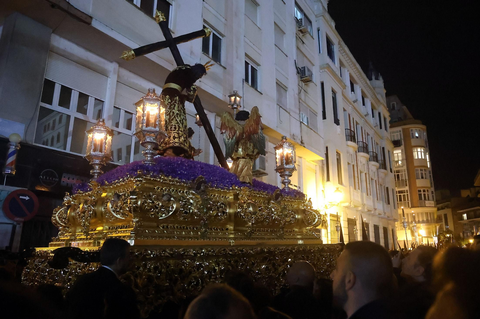 Lunes Santo: Imágenes de la Hermandad del Calvario