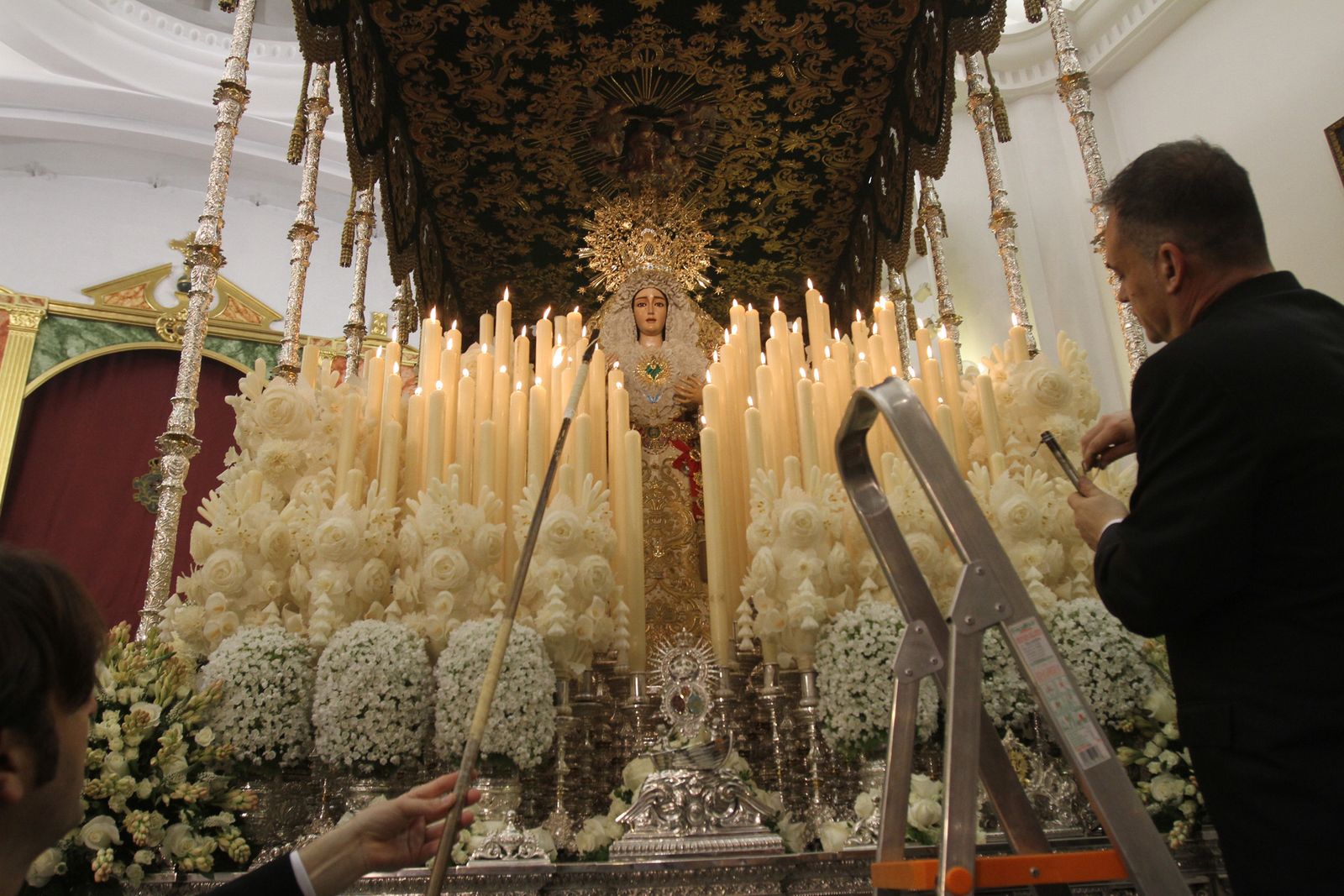 Imágenes de la Hermandad del Santísimo Cristo de la Expiración y Nuestra Señora de la Esperanza