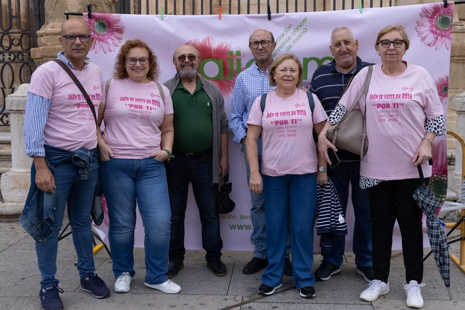 Jaén se viste de rosa con una marcha reivindicativa contra el cáncer de mama