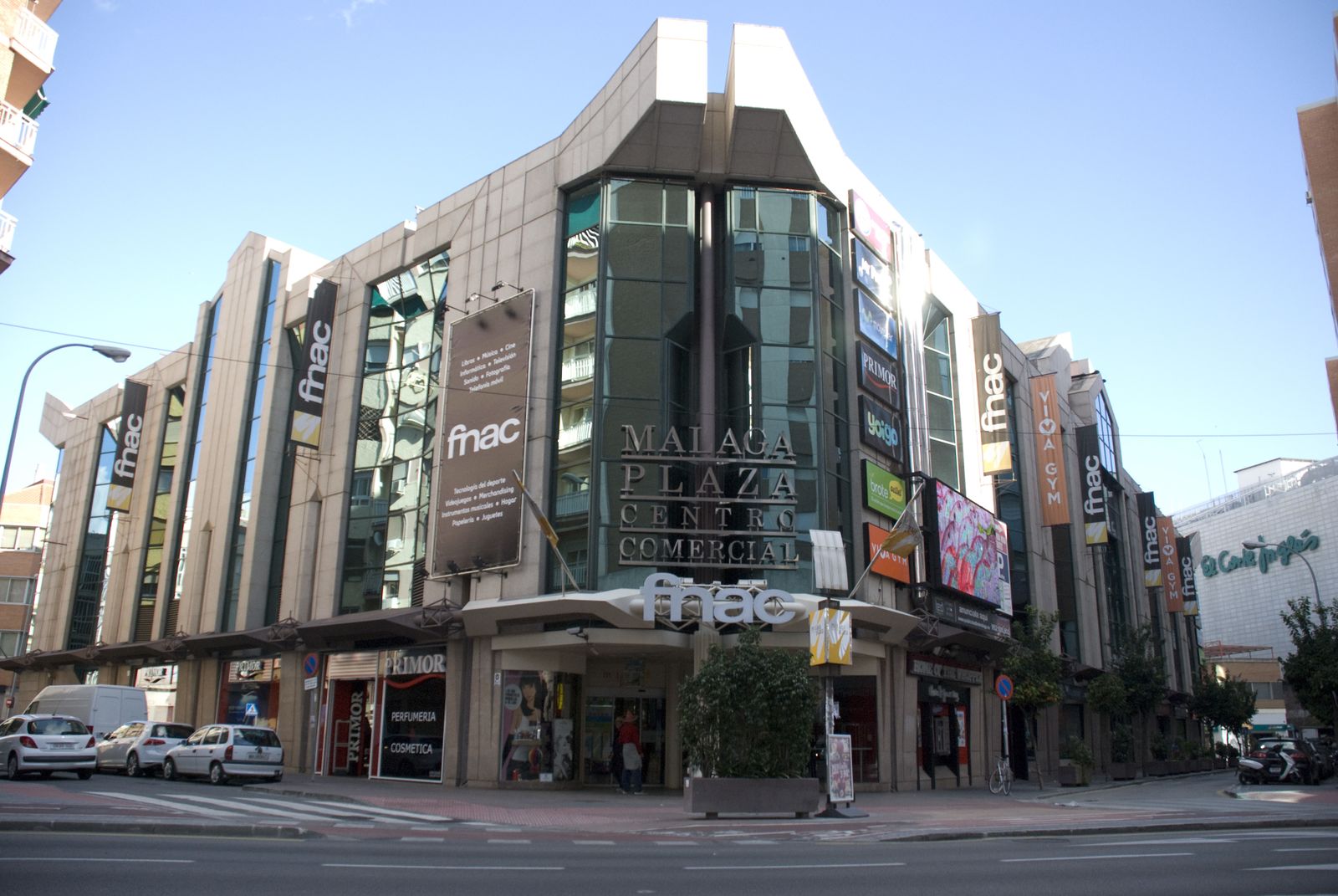 La fachada del centro comercial