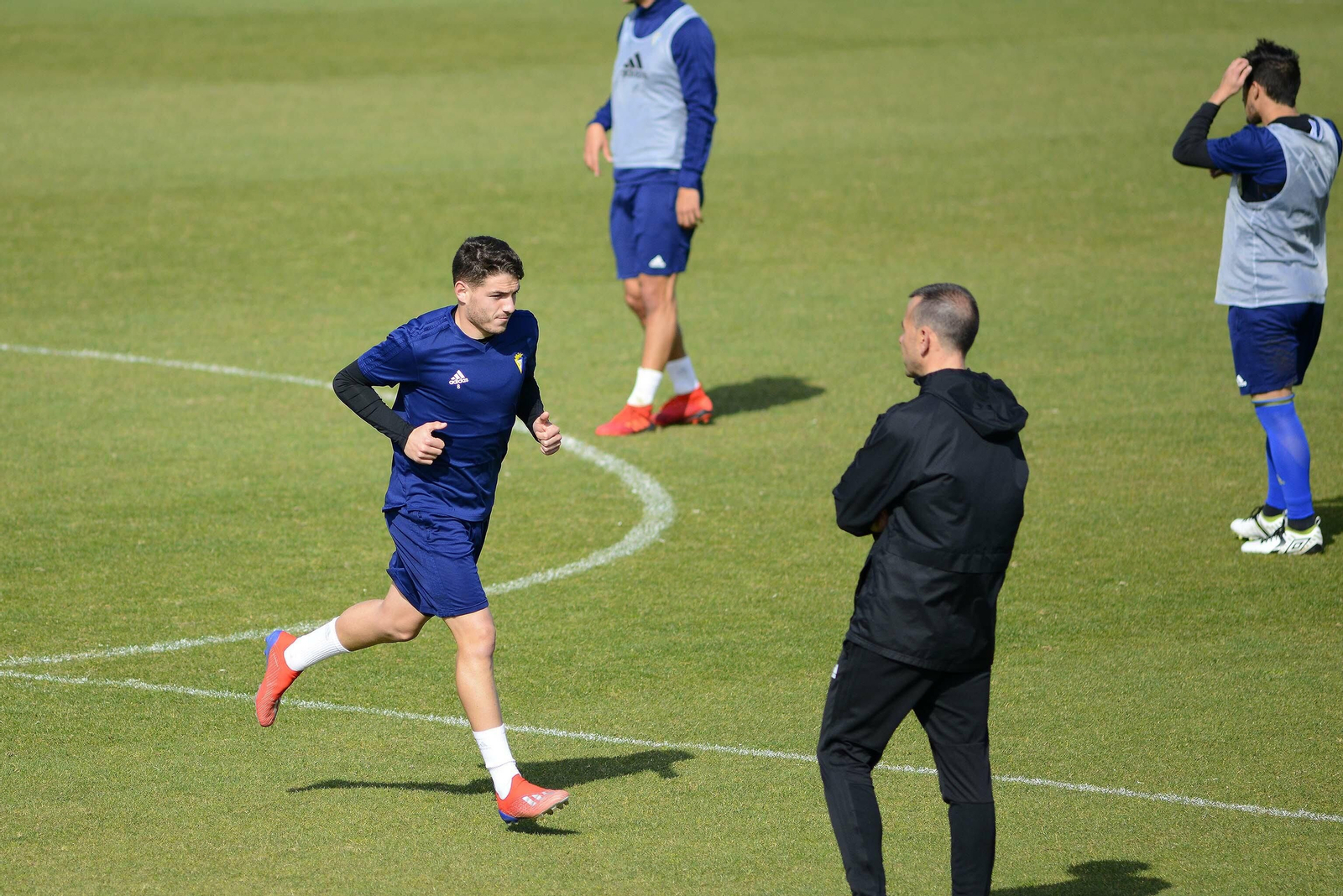 Manu Vallejo es duda pese a volver al trabajo esta semana.