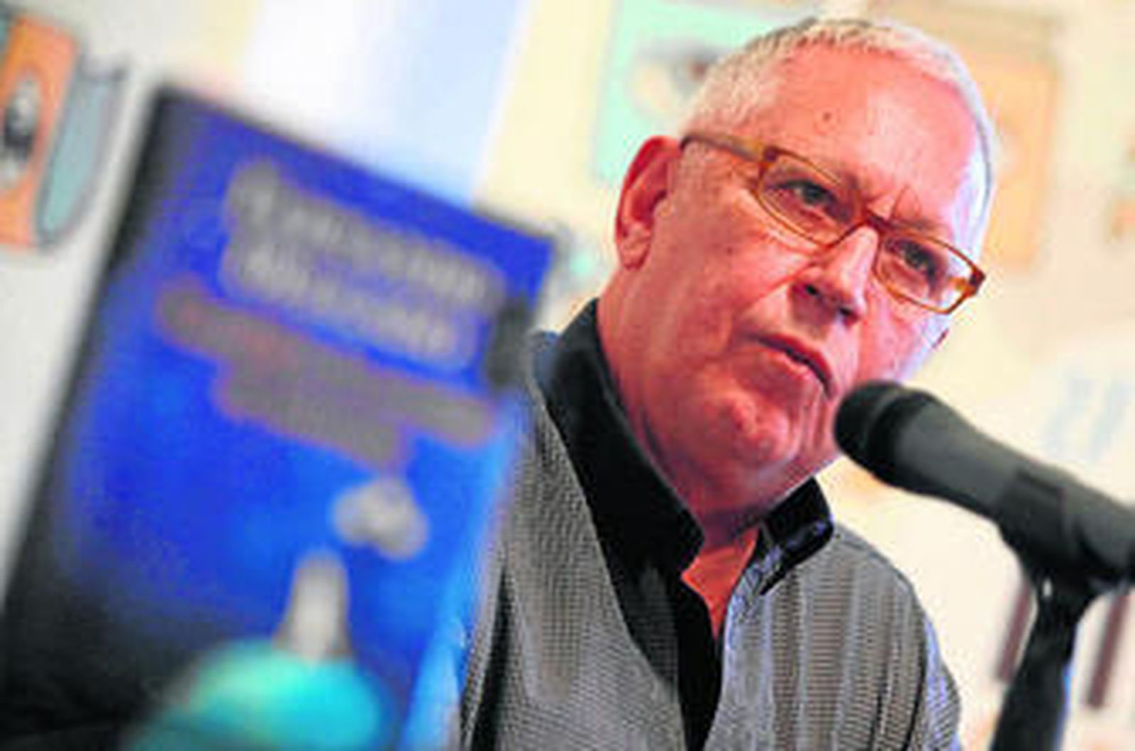 Fernando Delgado, en la presentación de su nueva novela en el Baluarte de Candelaria.