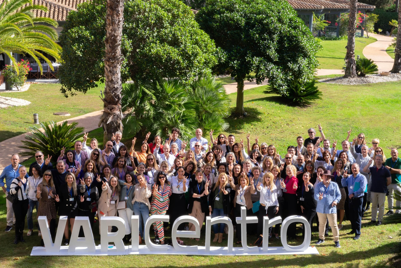 Plantilla de Grupo VARIcentro en su último congreso en El Rompido