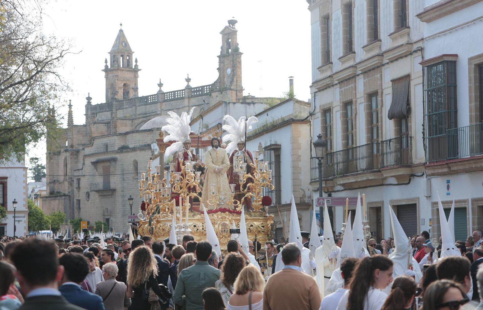La Hermandad del Transporte en imágenes el Domingo de Ramos del 2025 en Jerez