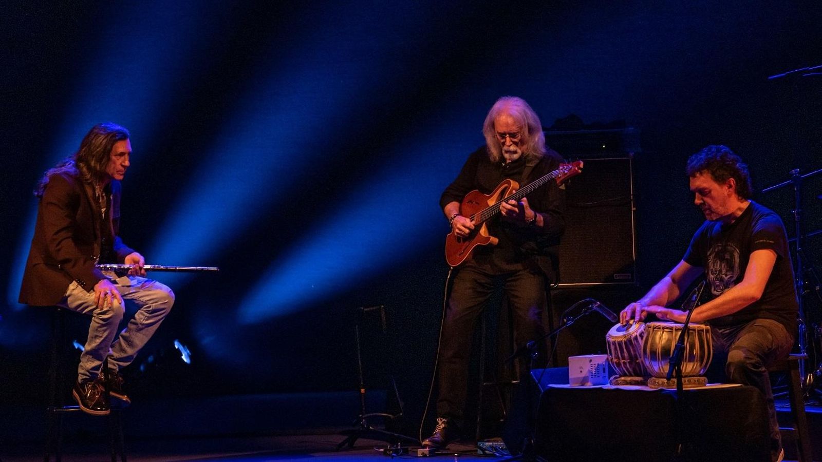 Jorge Pardo, Carles Benavent y Tino di Geraldo, en una actuación reciente.