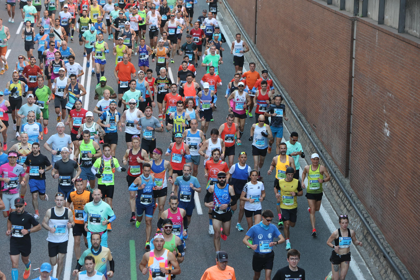 Búscate en la Zurich maratón de Sevilla
