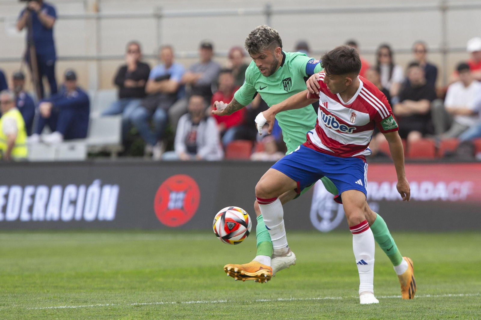 Las mejores imágenes del Recreativo Granada - Atlético de Madrid B