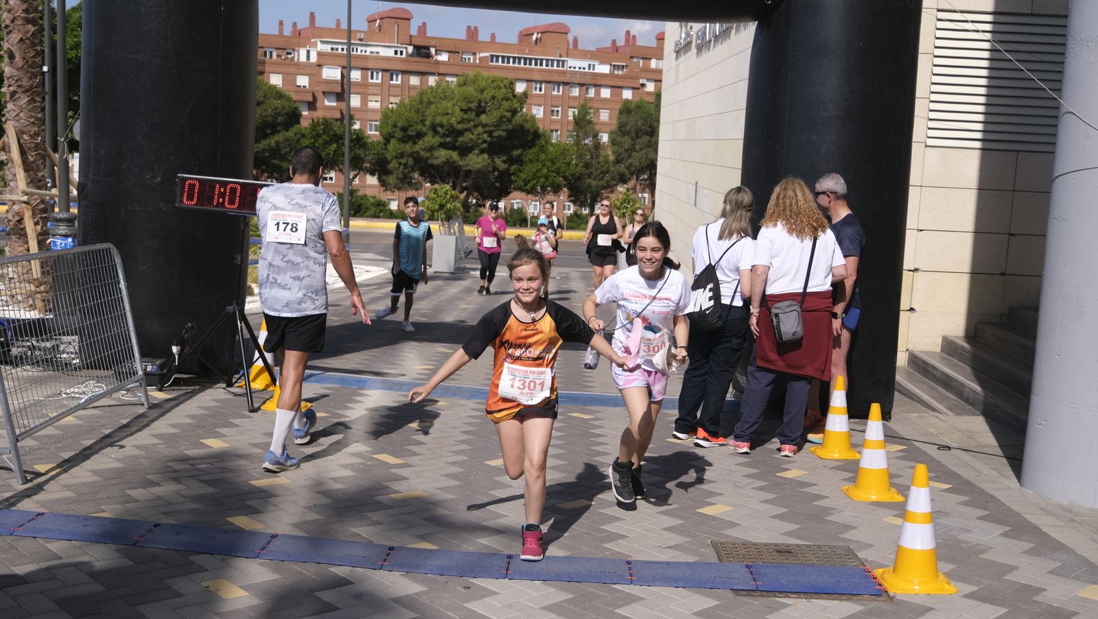 Imágenes de la II Carrera Sin Humo, en Almería