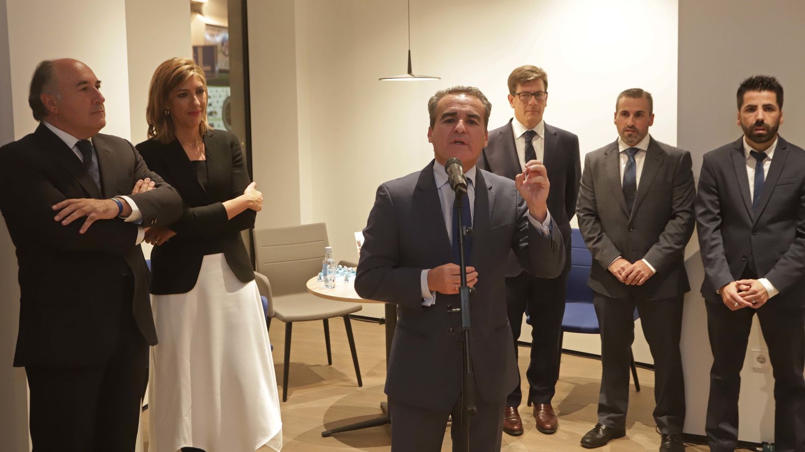 Inauguración de la nueva oficina de La Caixa en imágenes