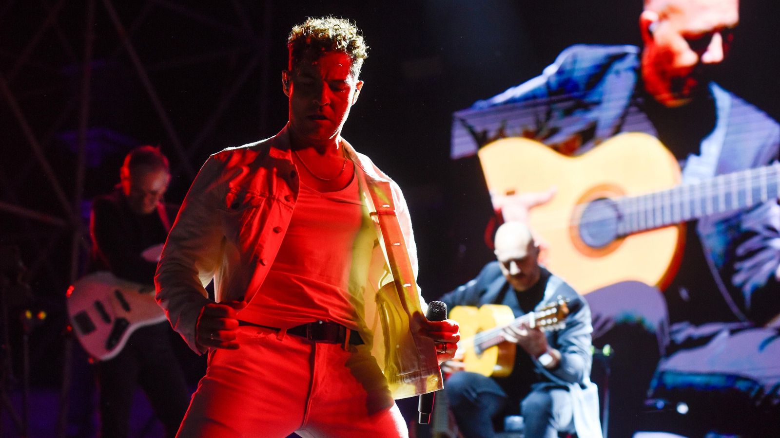 Bisbal, en otro momento de su concierto en Icónica.