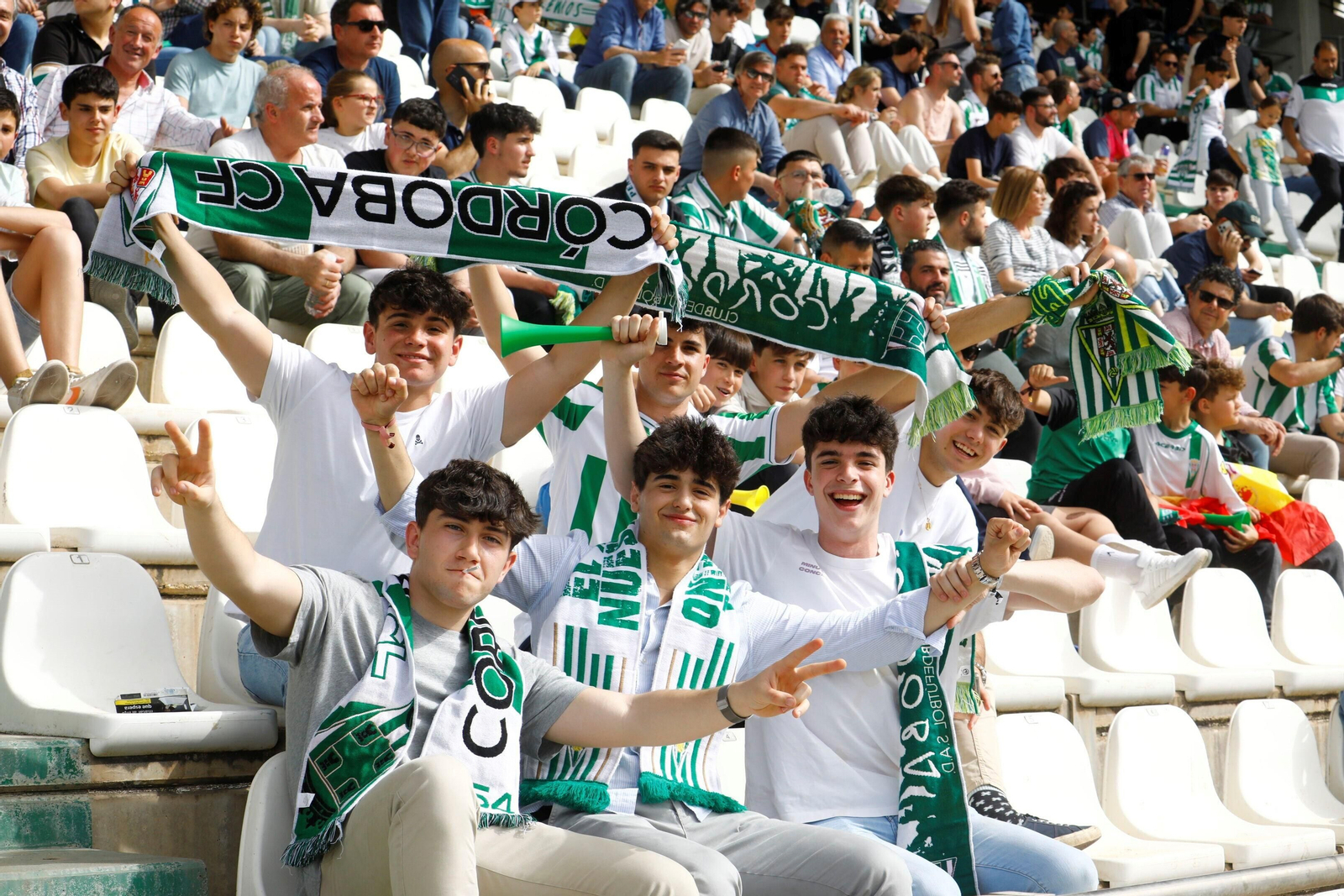 Las mejores fotos del ambiente en El Arcángel para el Córdoba CF - San Fernando