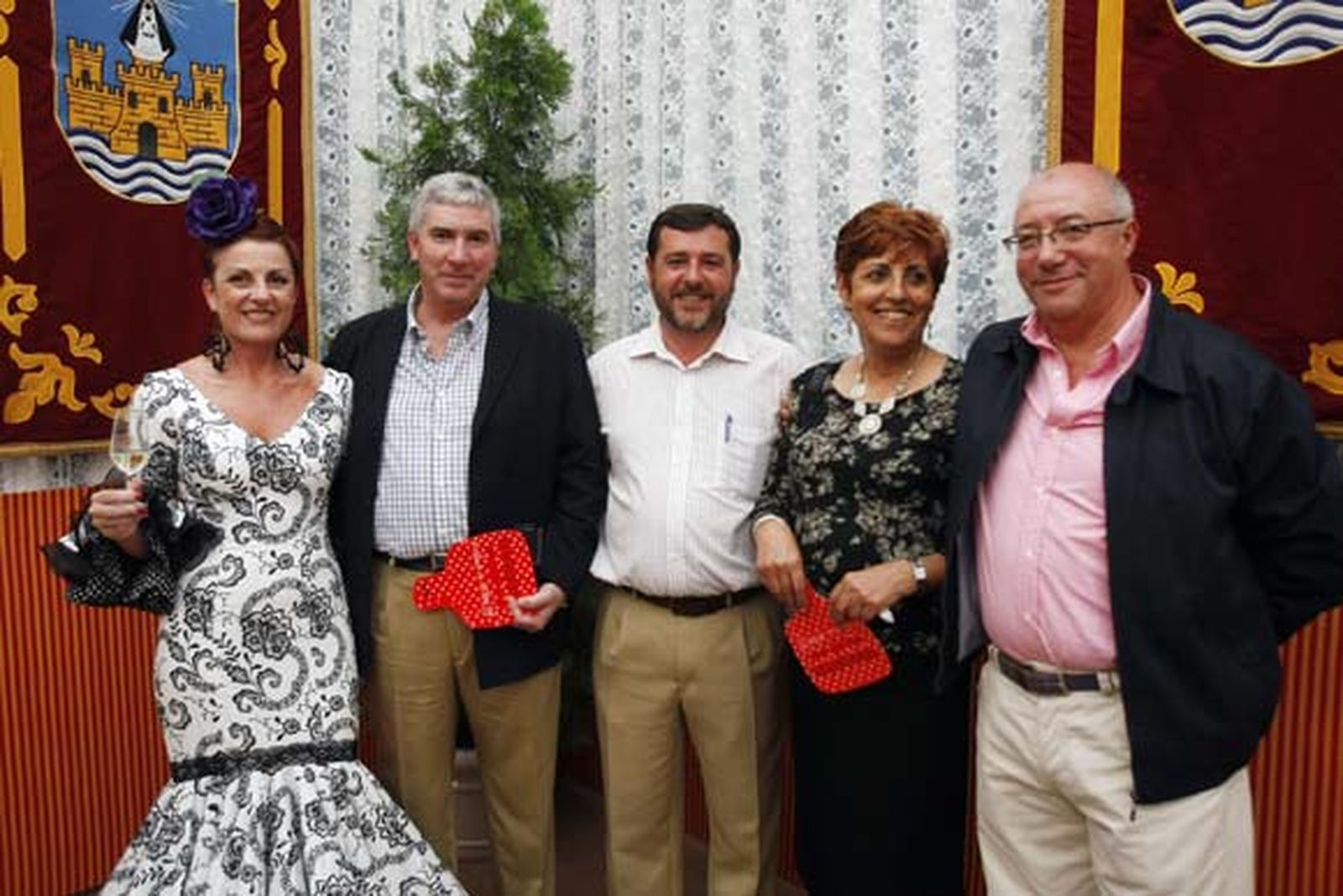 Mariola Tocino, Alfonso Candón, José M.  Vela y Ángeles Mancha, con el técnico de Participación.

Foto: Fito Carreto