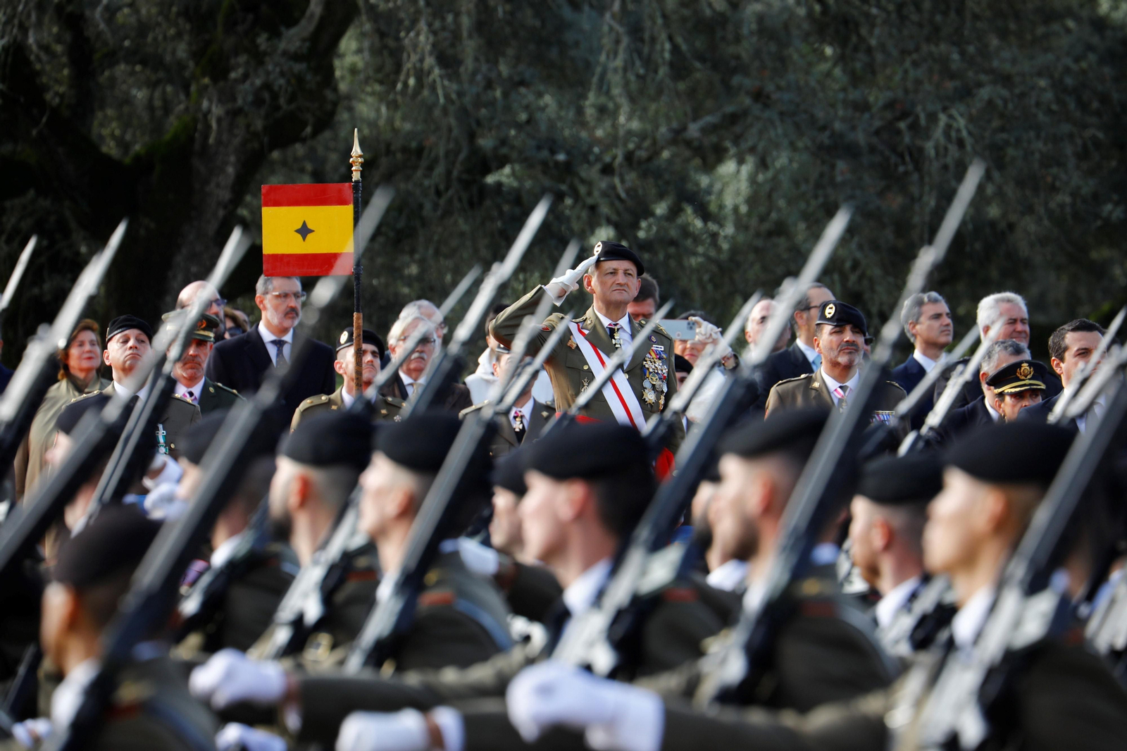 La Brigada Guzmán el Bueno X celebra el día de la Inmaculada en Cerro Muriano, en imágenes