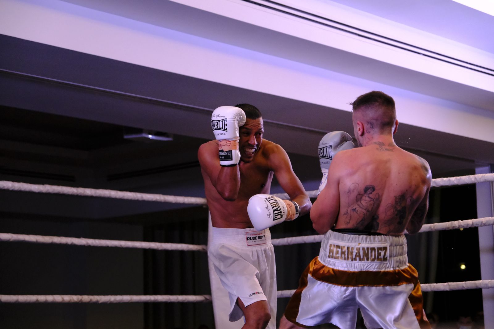 Fotogalería de la velada de boxeo Diamonds Boxing