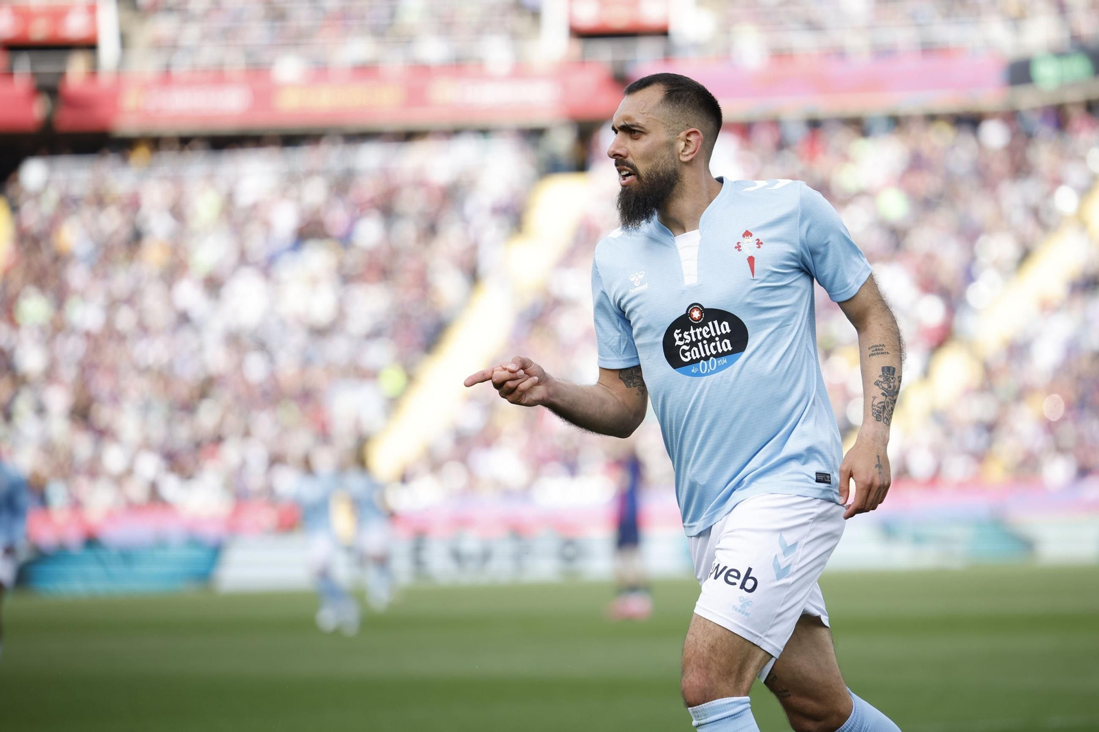 Barcelona-Celta: El malagueño Melero López, salpicado por la polémica