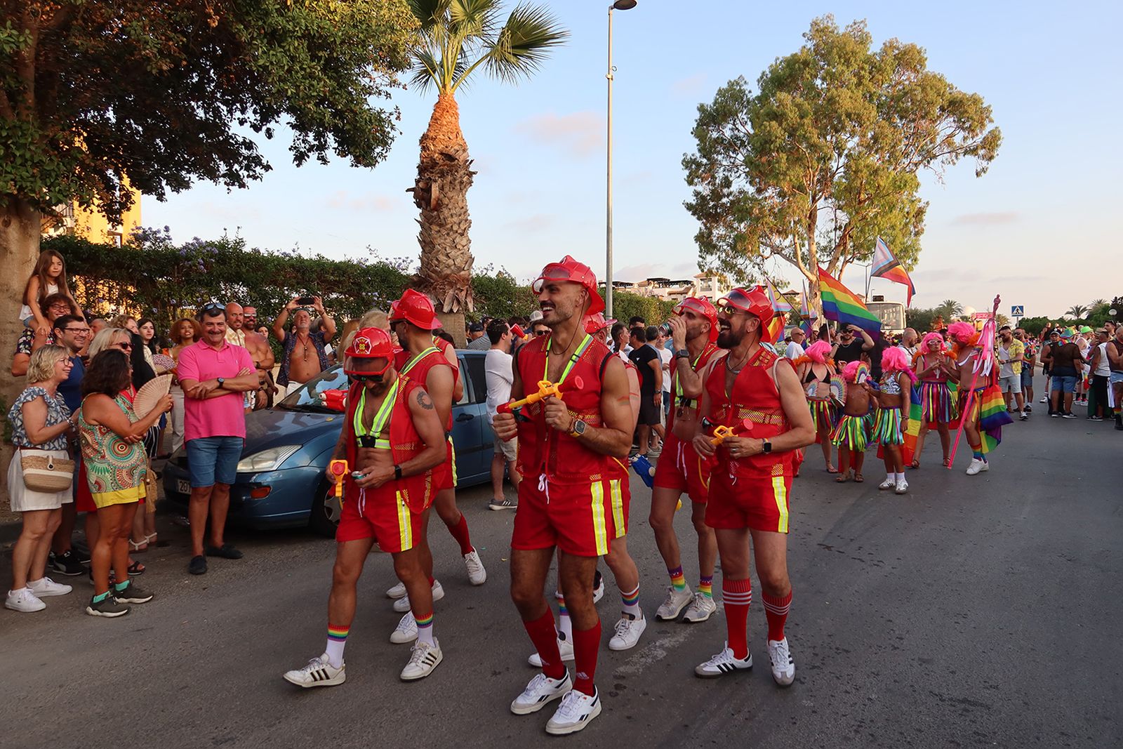 El desfile del Orgullo LGTBIQ de Vera Playa, en imágenes