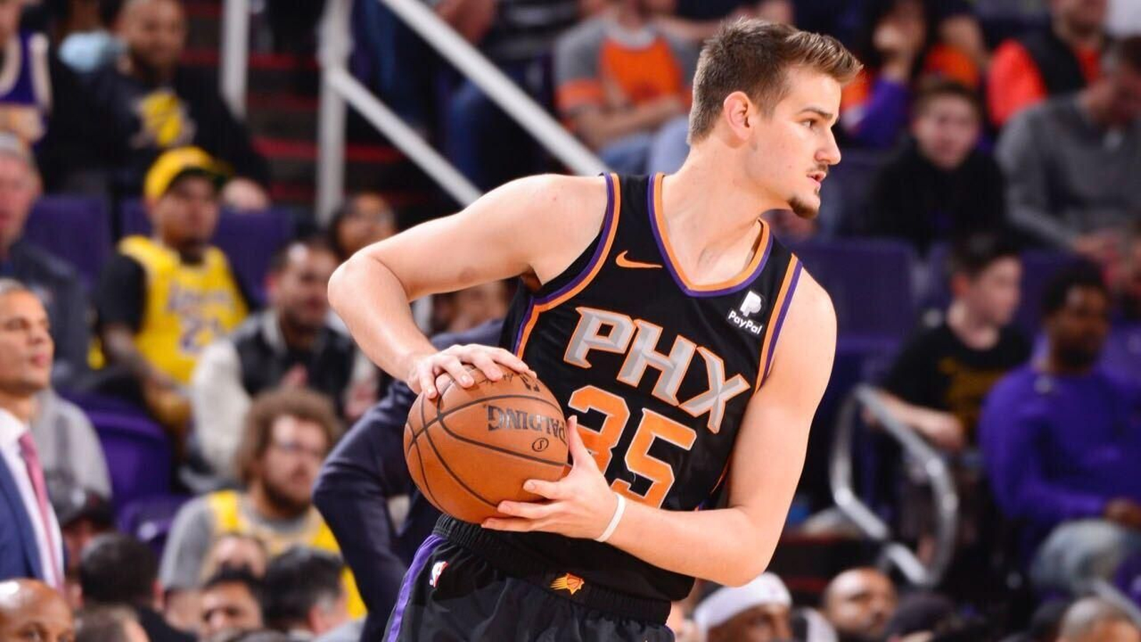 Dragan Bender, en su etapa en los Phoenix Suns.