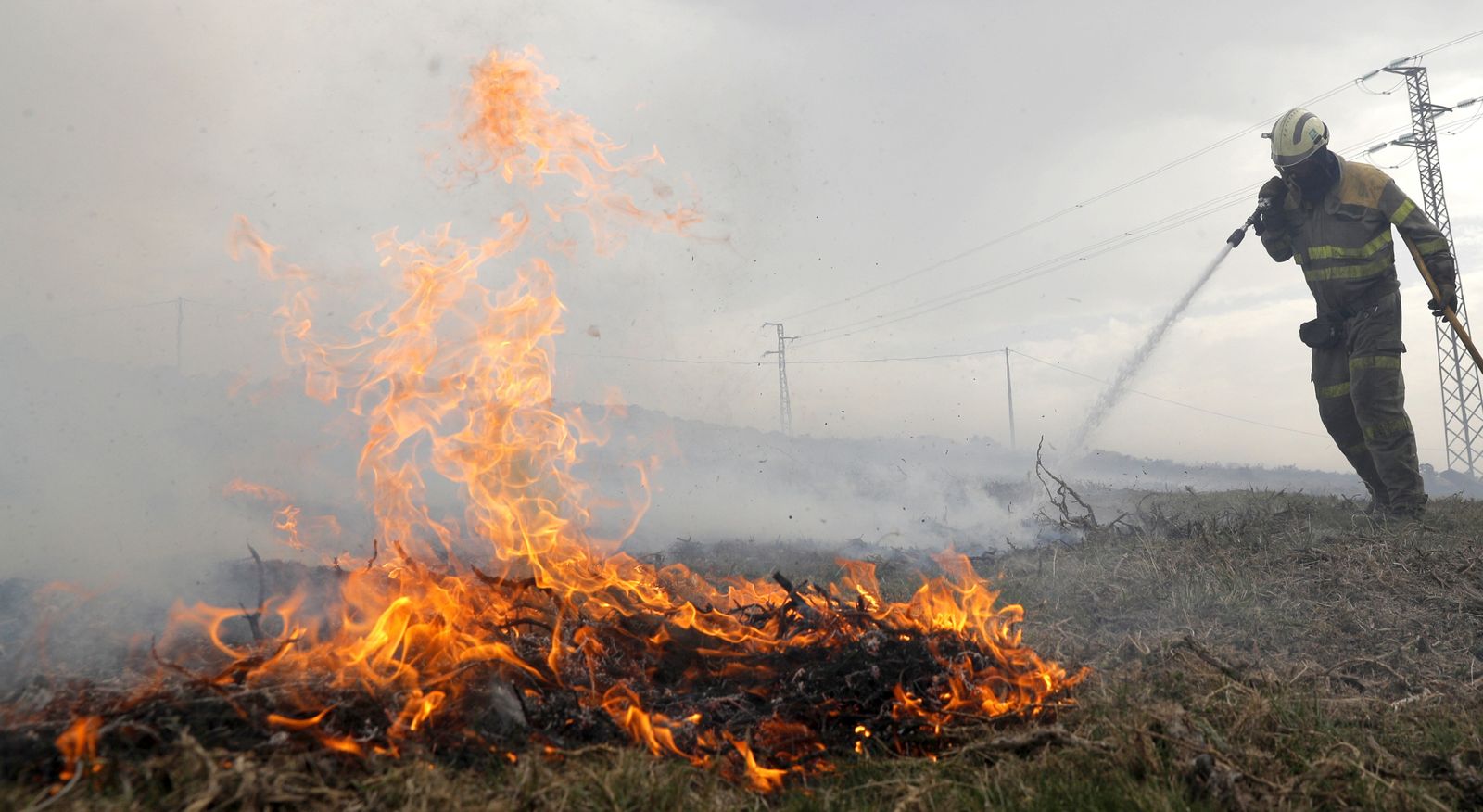 Los incendios declarados en Galicia, en imágenes