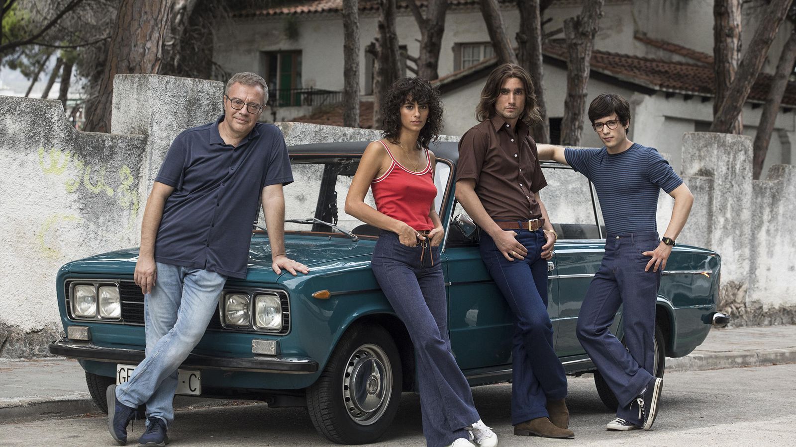 El director con los actores protagonistas: Begoña Vargas, Chechu Salgado y Marcos Ruiz.