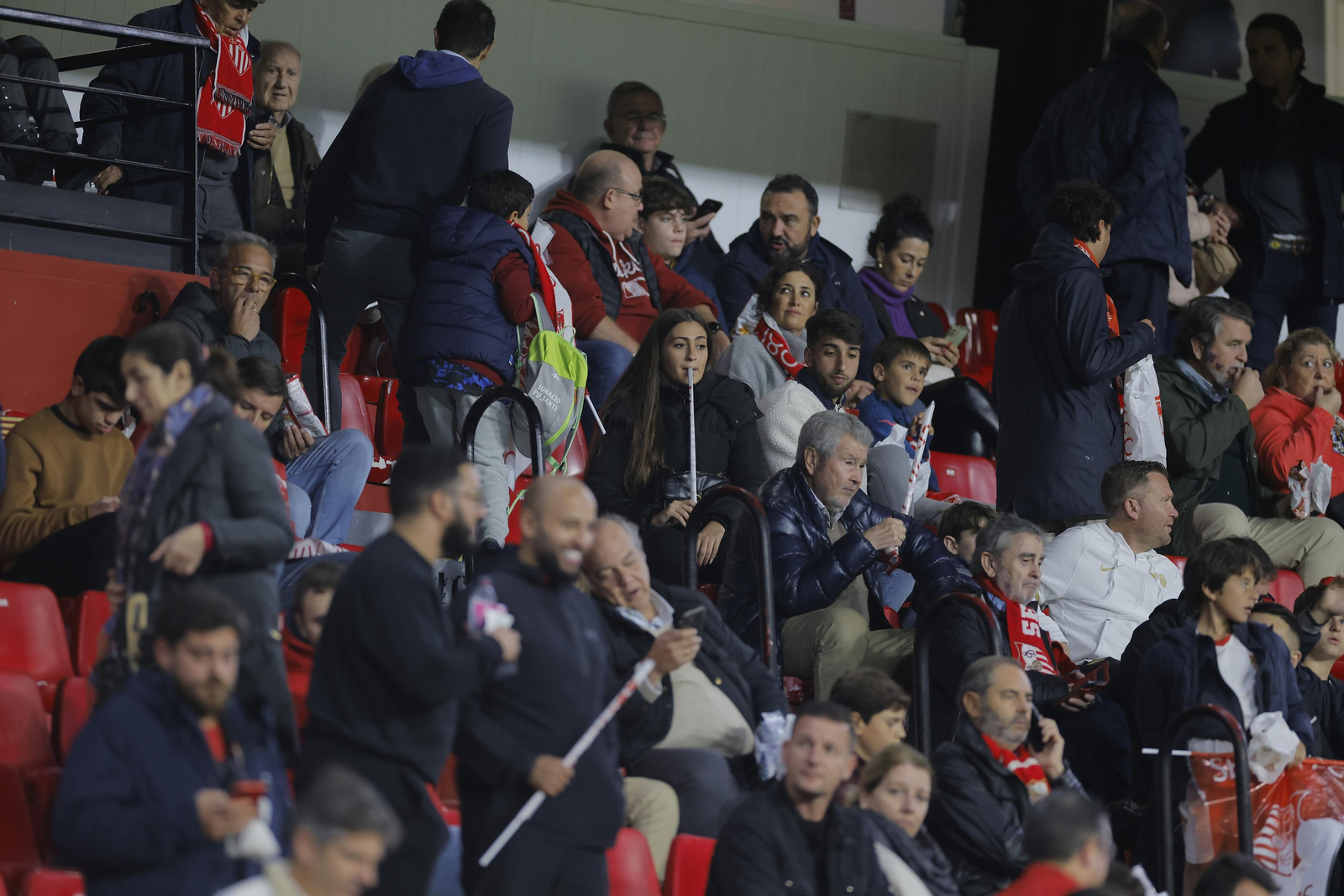 Búscate en las fotos del Sevilla Fc- PSV