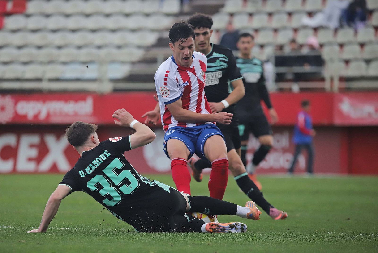 Las mejores fotos del Algeciras - Betis Deportivo de Primera Federación