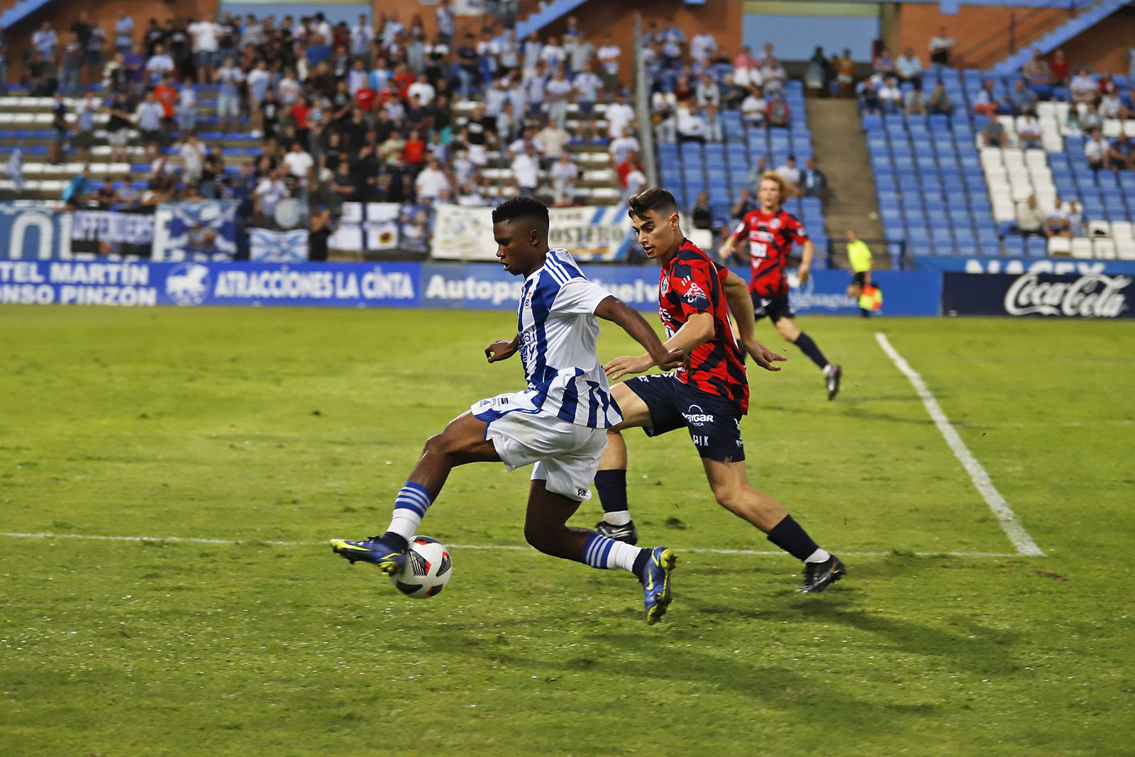 Imágenes del partido entre el Recreativo de Huelva y Yeclano
