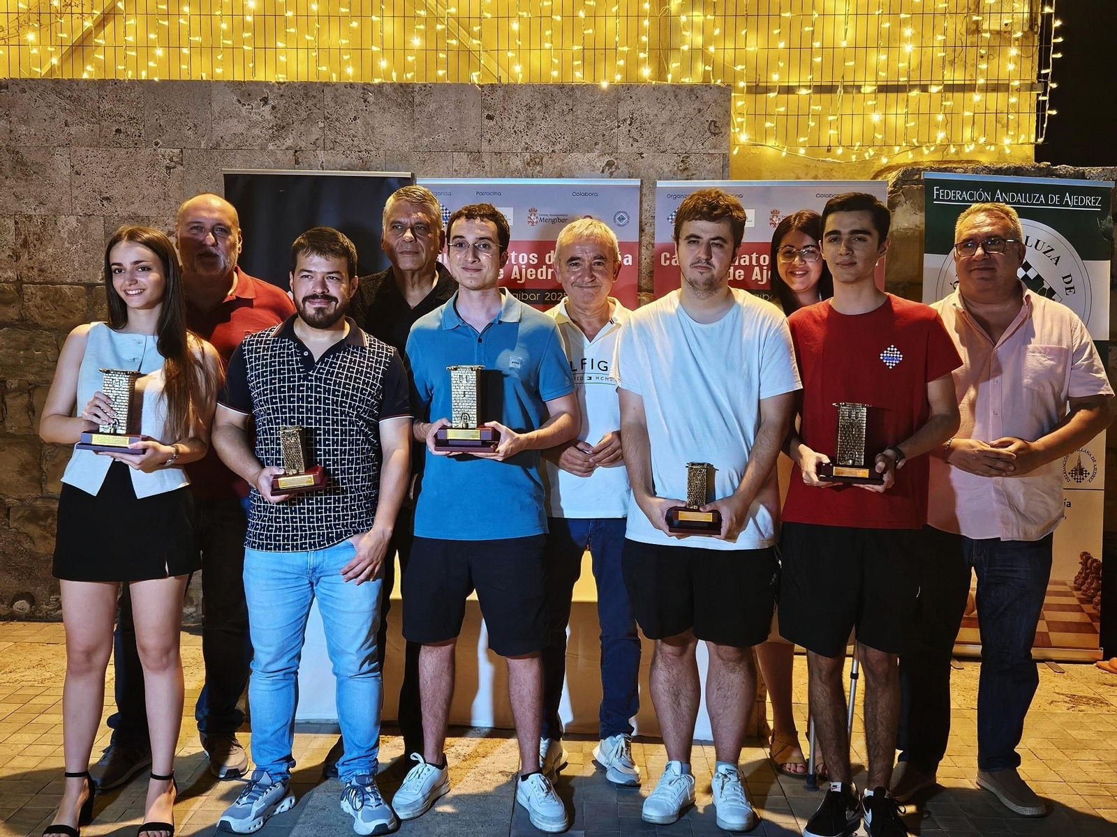 Jaime Santos, en el centro, junto al resto de premios en el Campeonato de España de Ajedrez Relámpago.