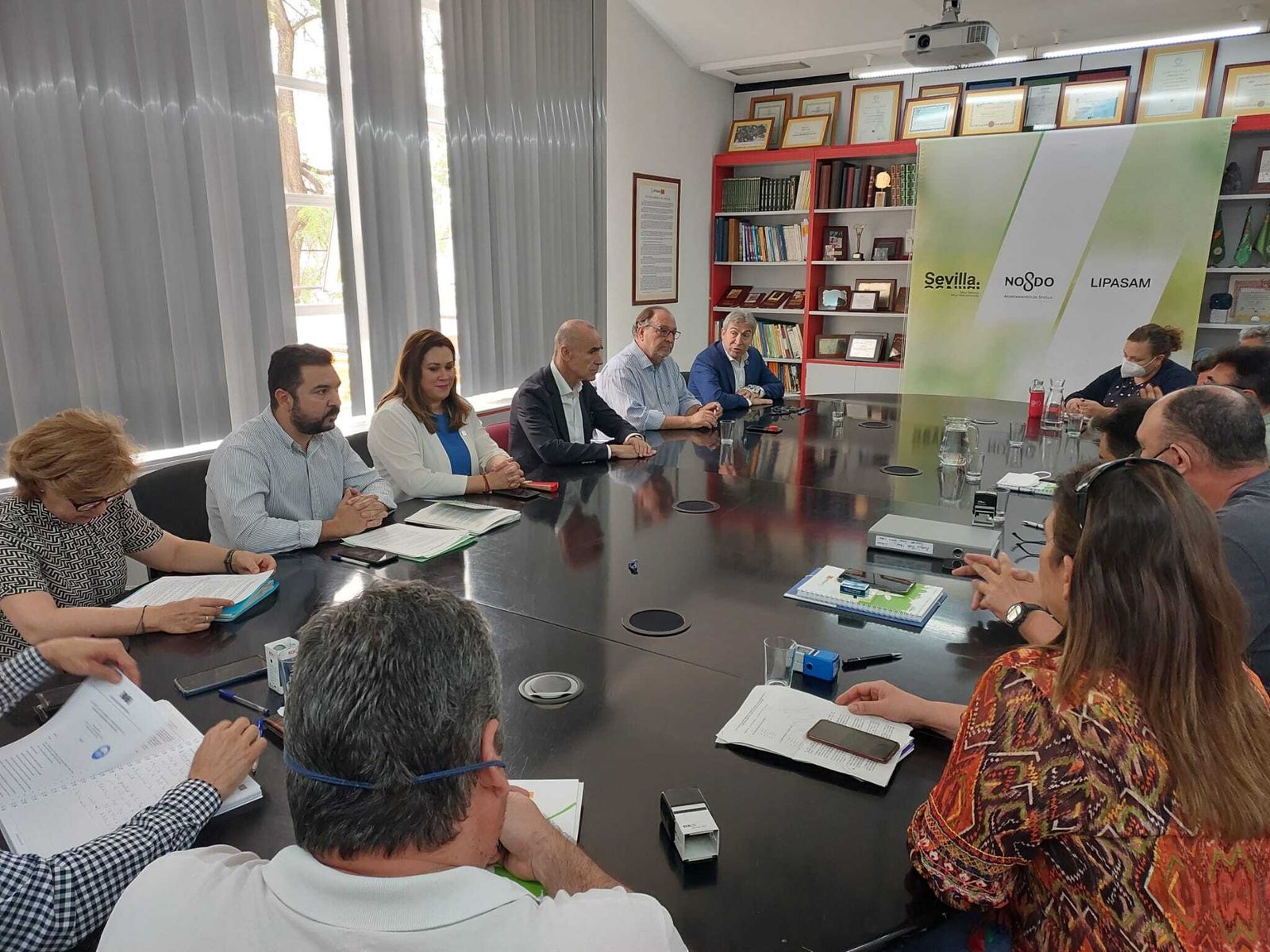 El Ayuntamiento de Sevilla acuerda la estabilización de 450 plazas de empleo temporal en Lipasam.