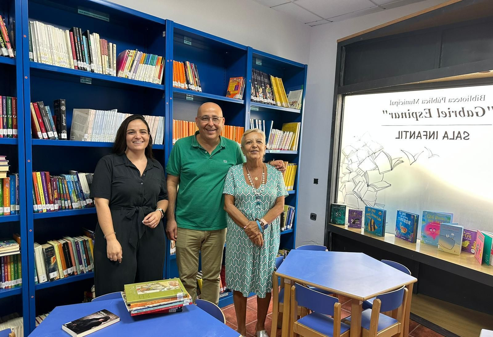 Domingo Fernández, alcalde de Huércal-Overa, ha destacado la importancia de la Biblioteca Municipal en la localidad.