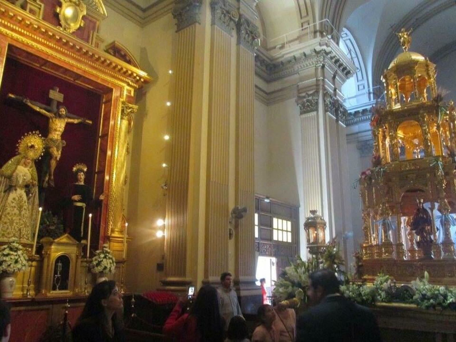 La Custodia del Corpus ante los titulares de la Sed